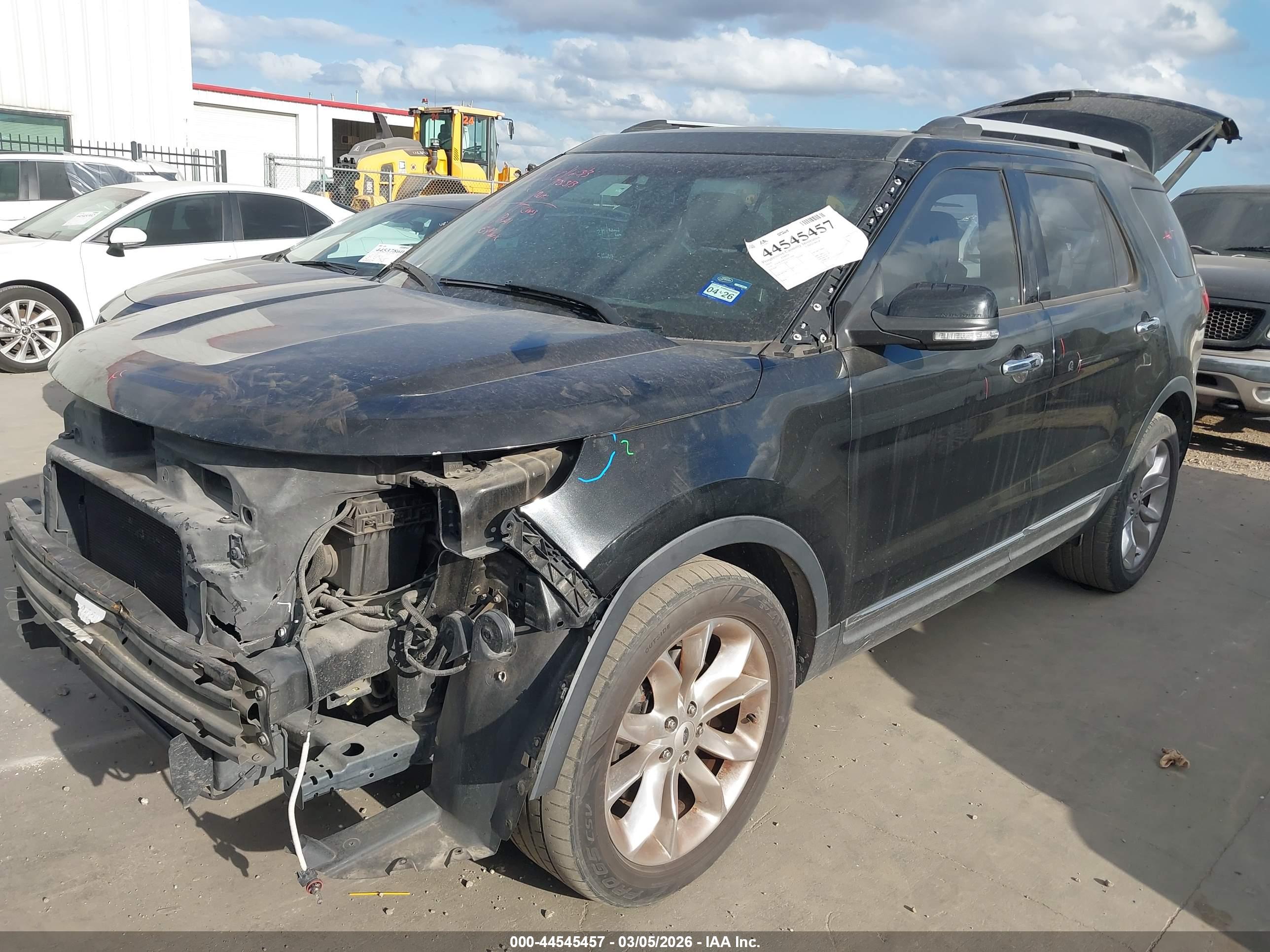 FORD EXPLORER image 2