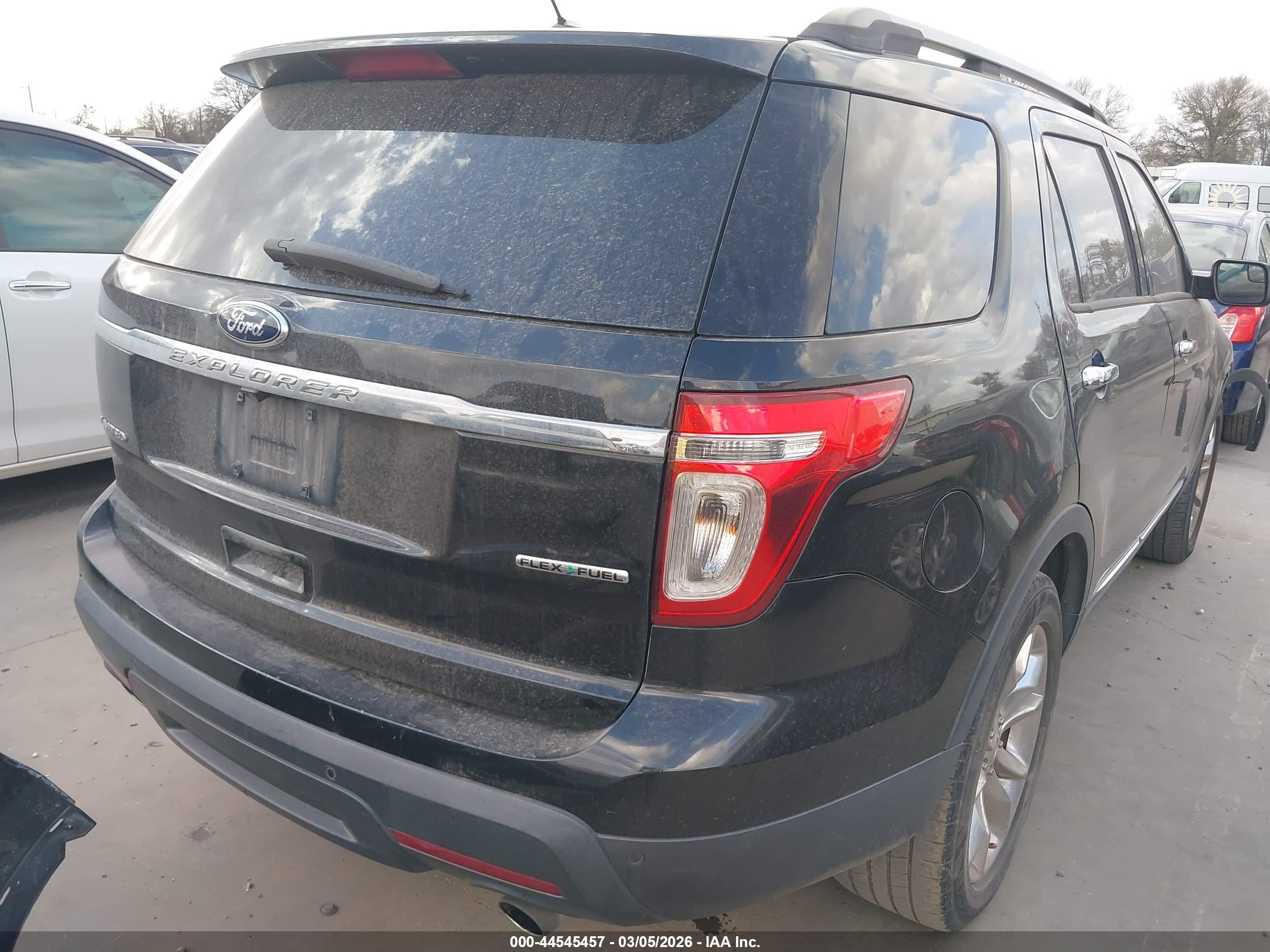 FORD EXPLORER image 4