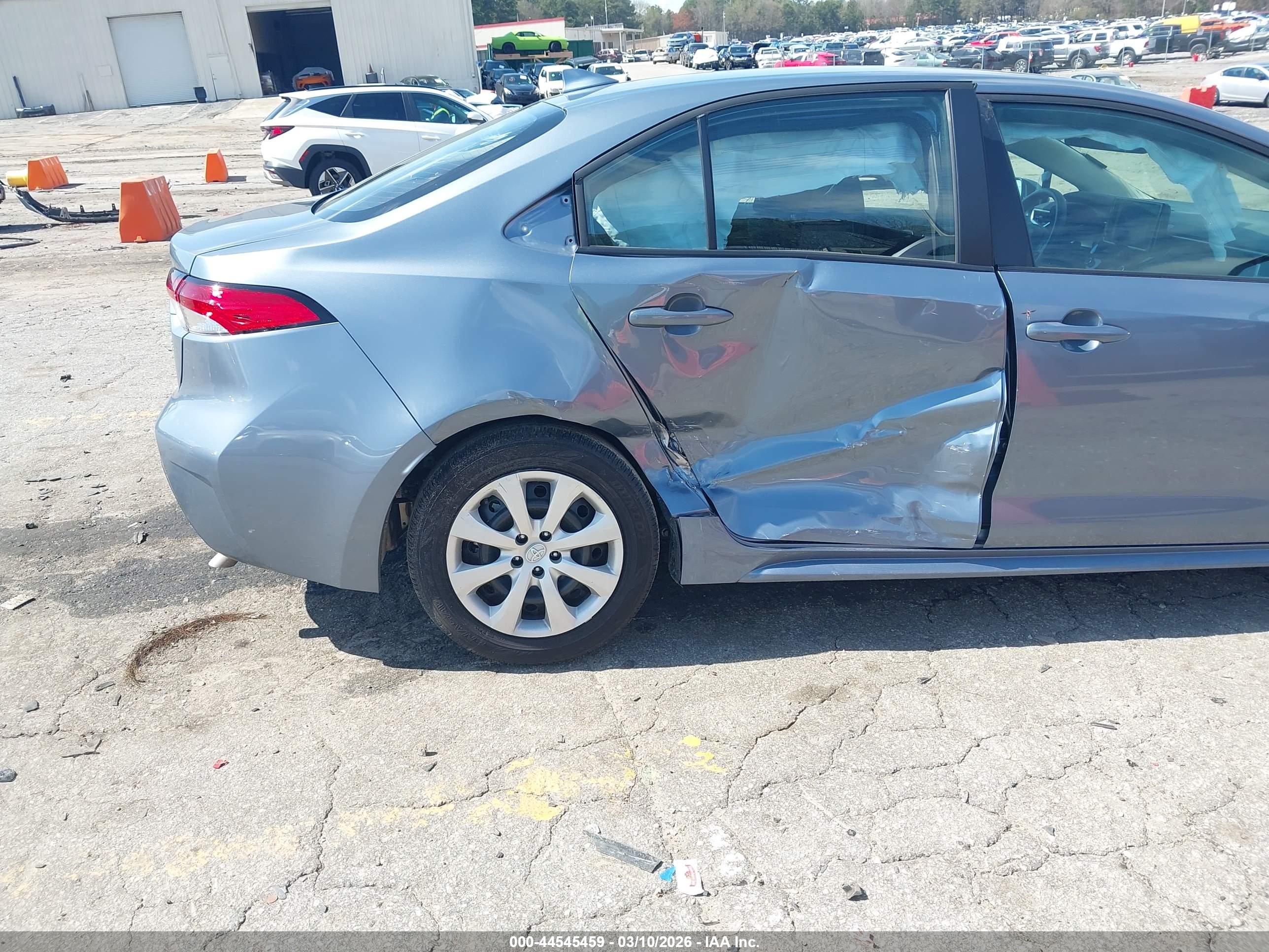 TOYOTA COROLLA image 6