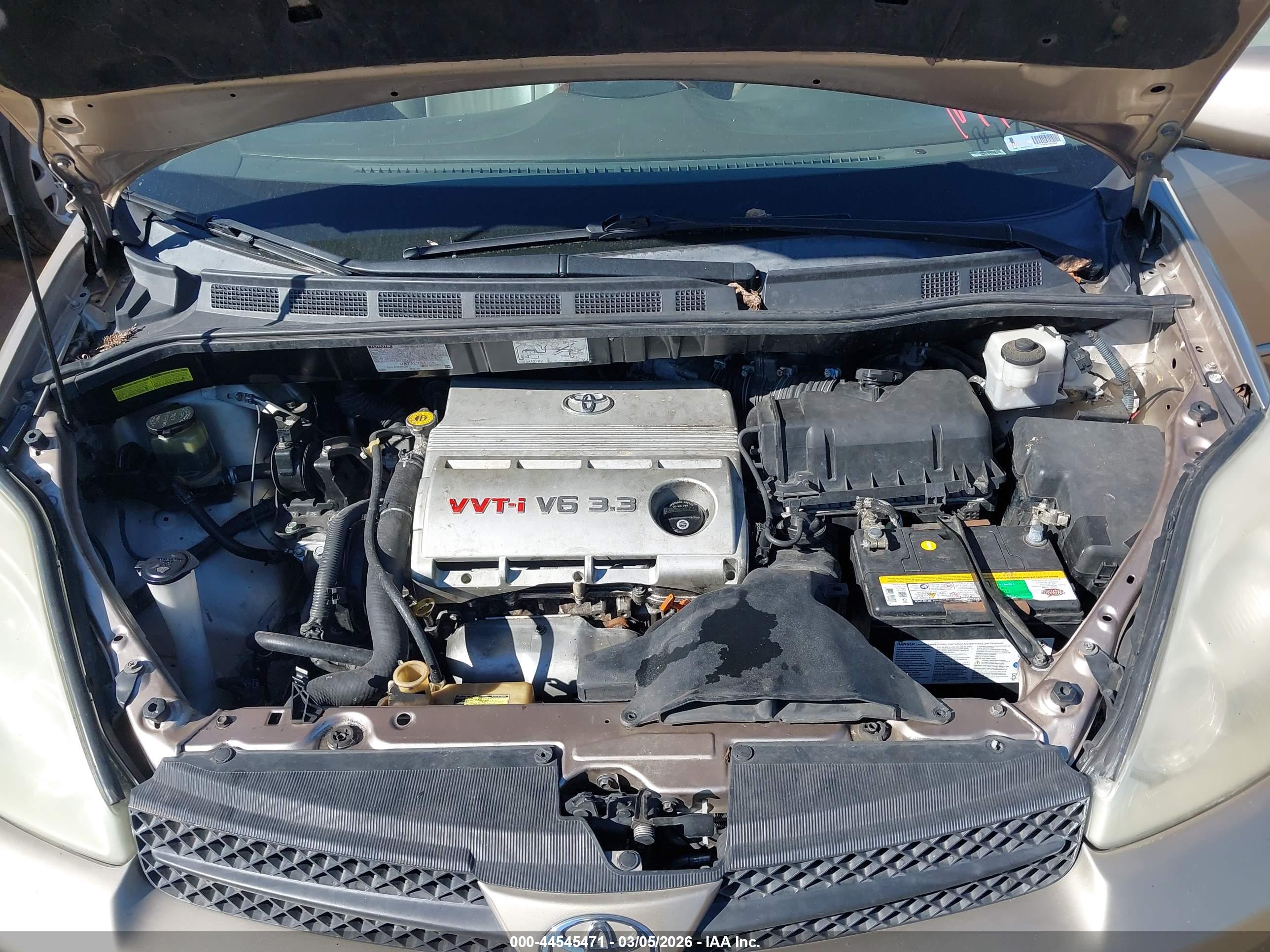 TOYOTA SIENNA image 10