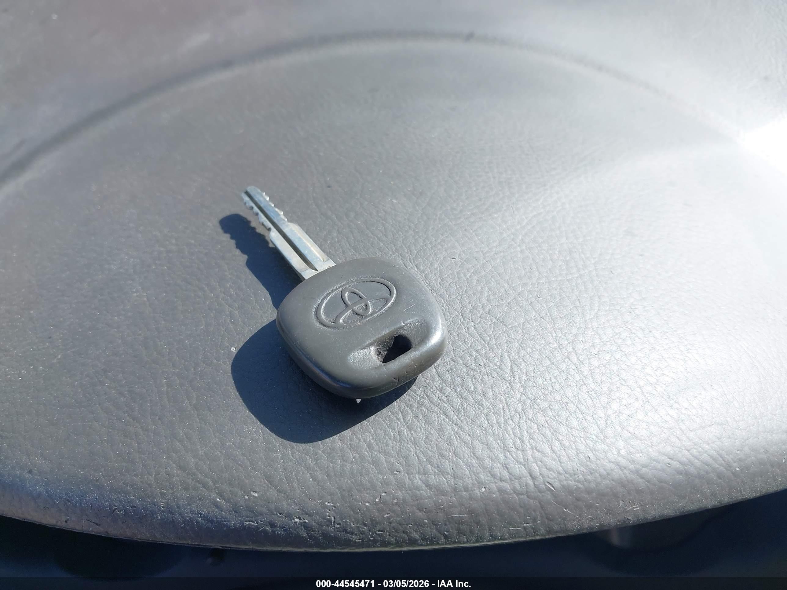 TOYOTA SIENNA image 11