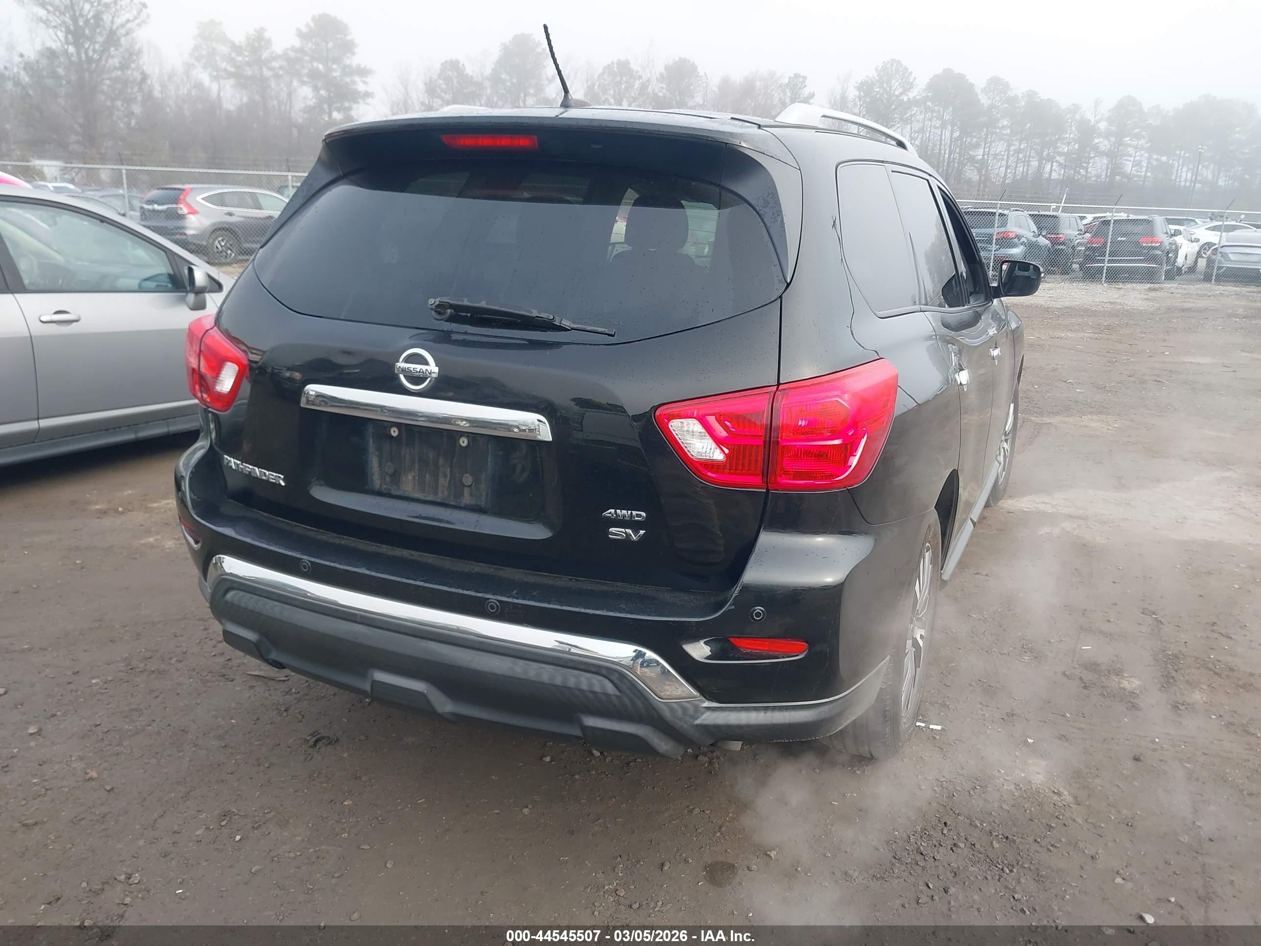 NISSAN PATHFINDER image 4