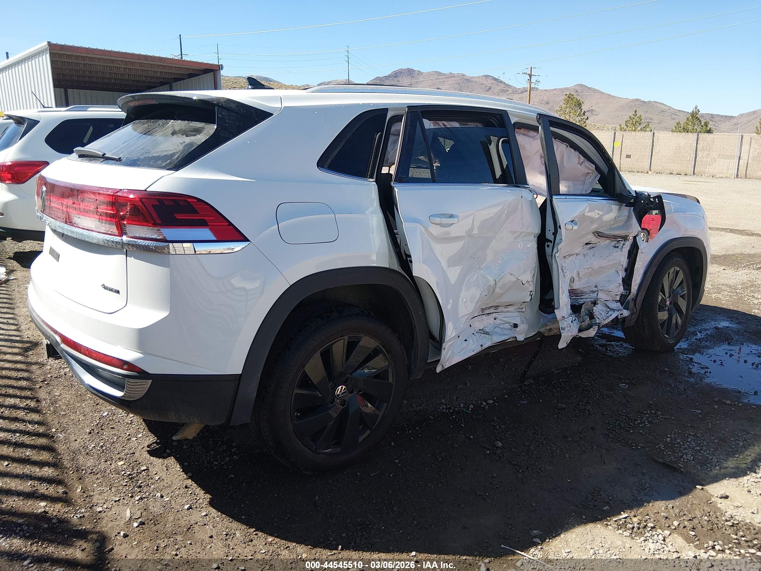 VOLKSWAGEN ATLAS image 4