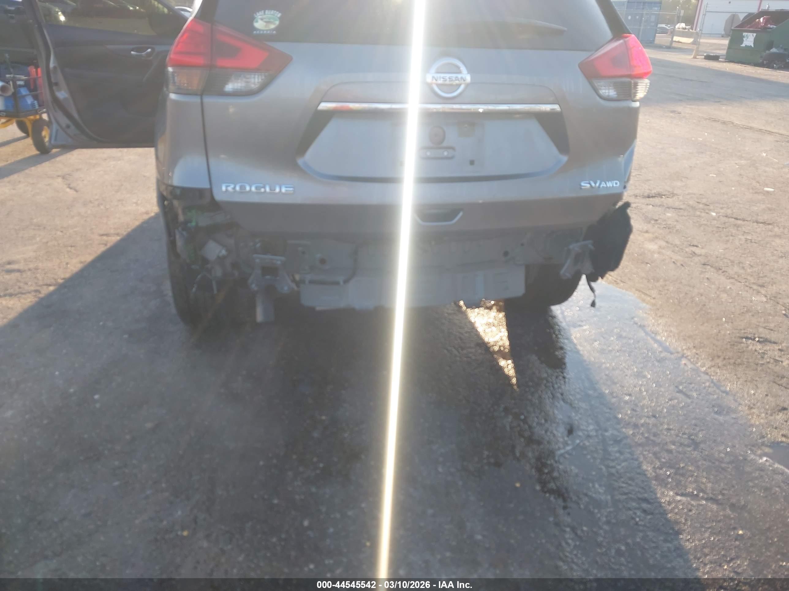 NISSAN ROGUE image 6