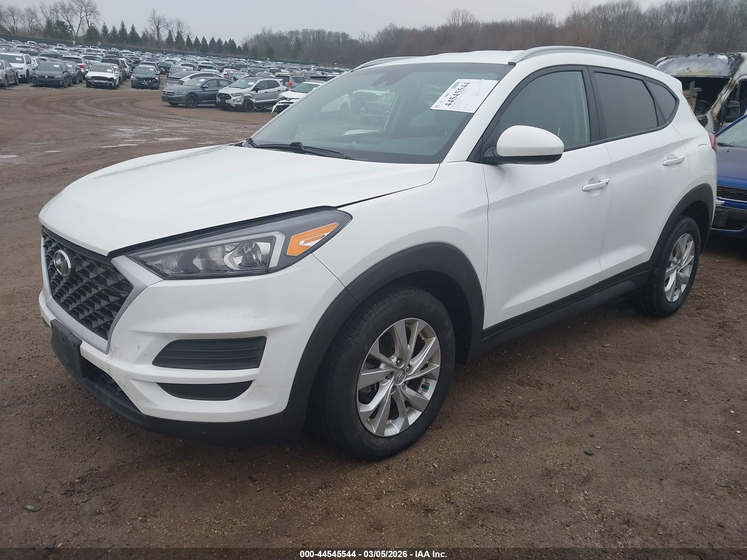 HYUNDAI TUCSON image 2