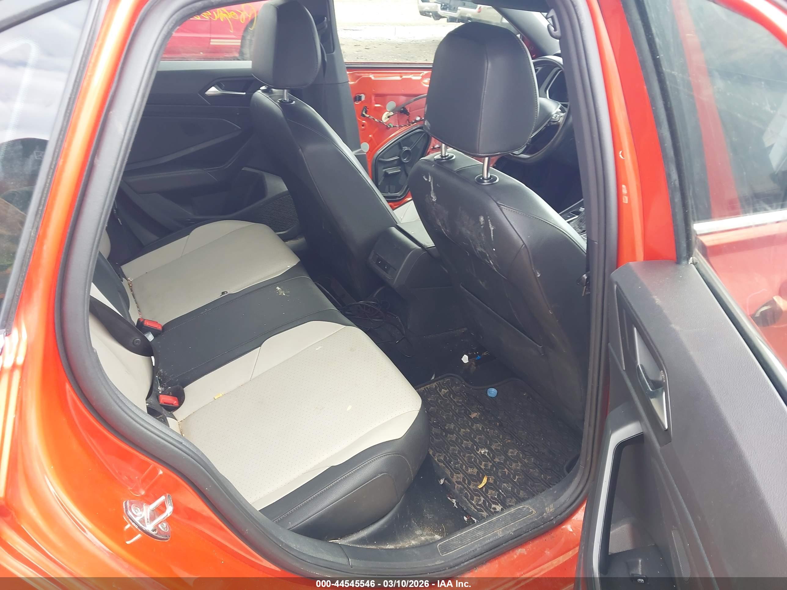 VOLKSWAGEN JETTA image 8