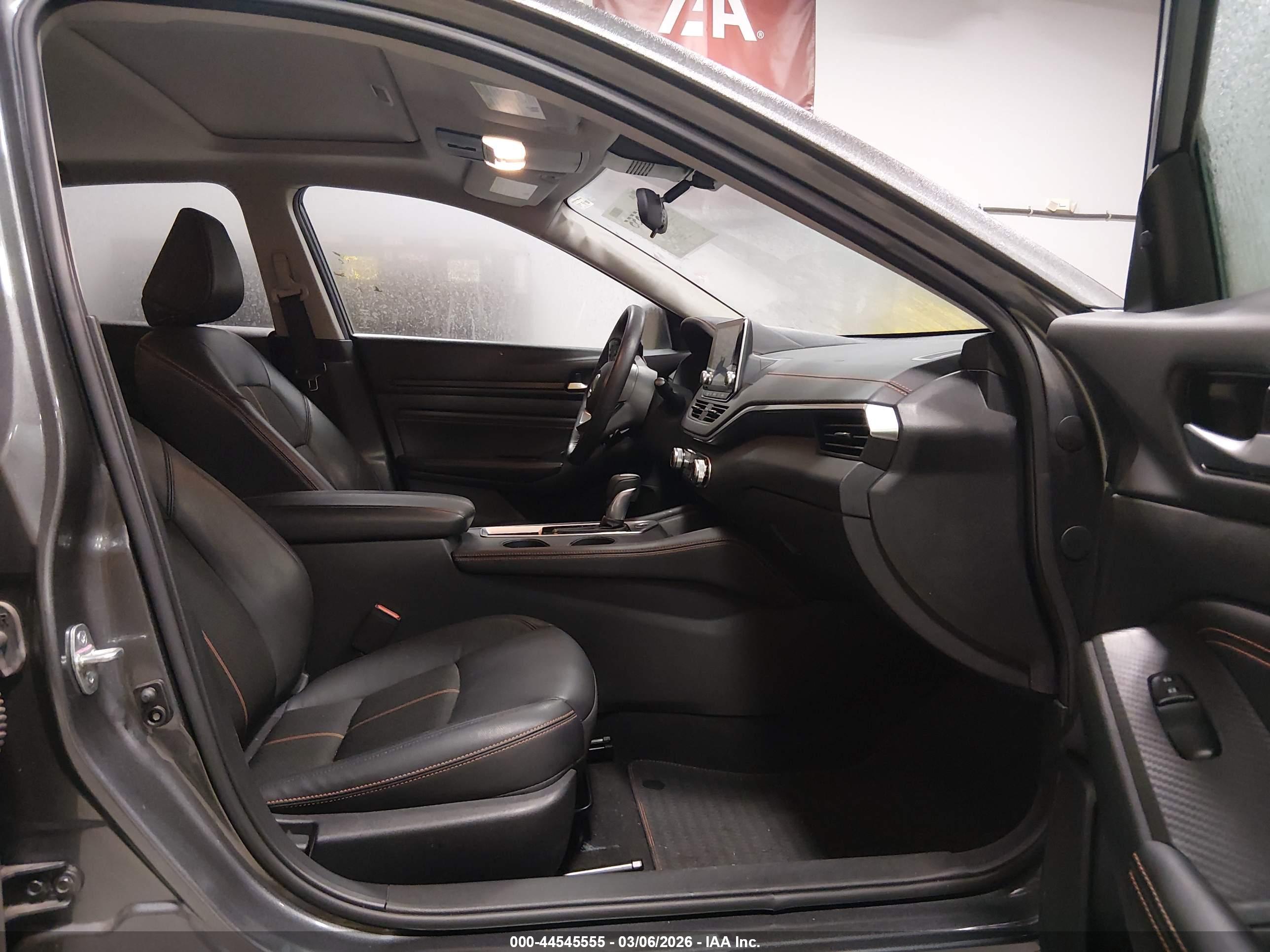 NISSAN ALTIMA image 5