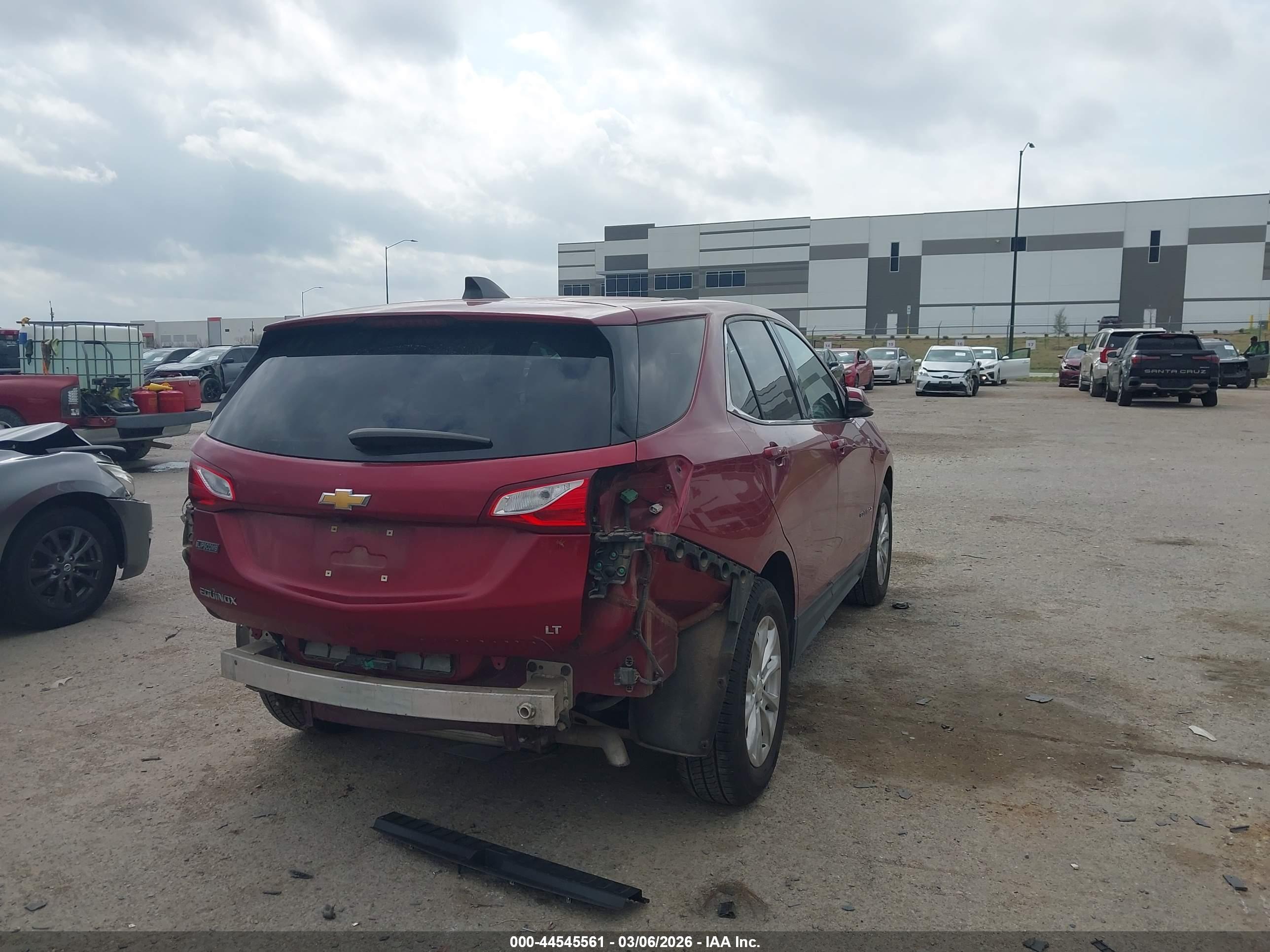 CHEVROLET EQUINOX image 4