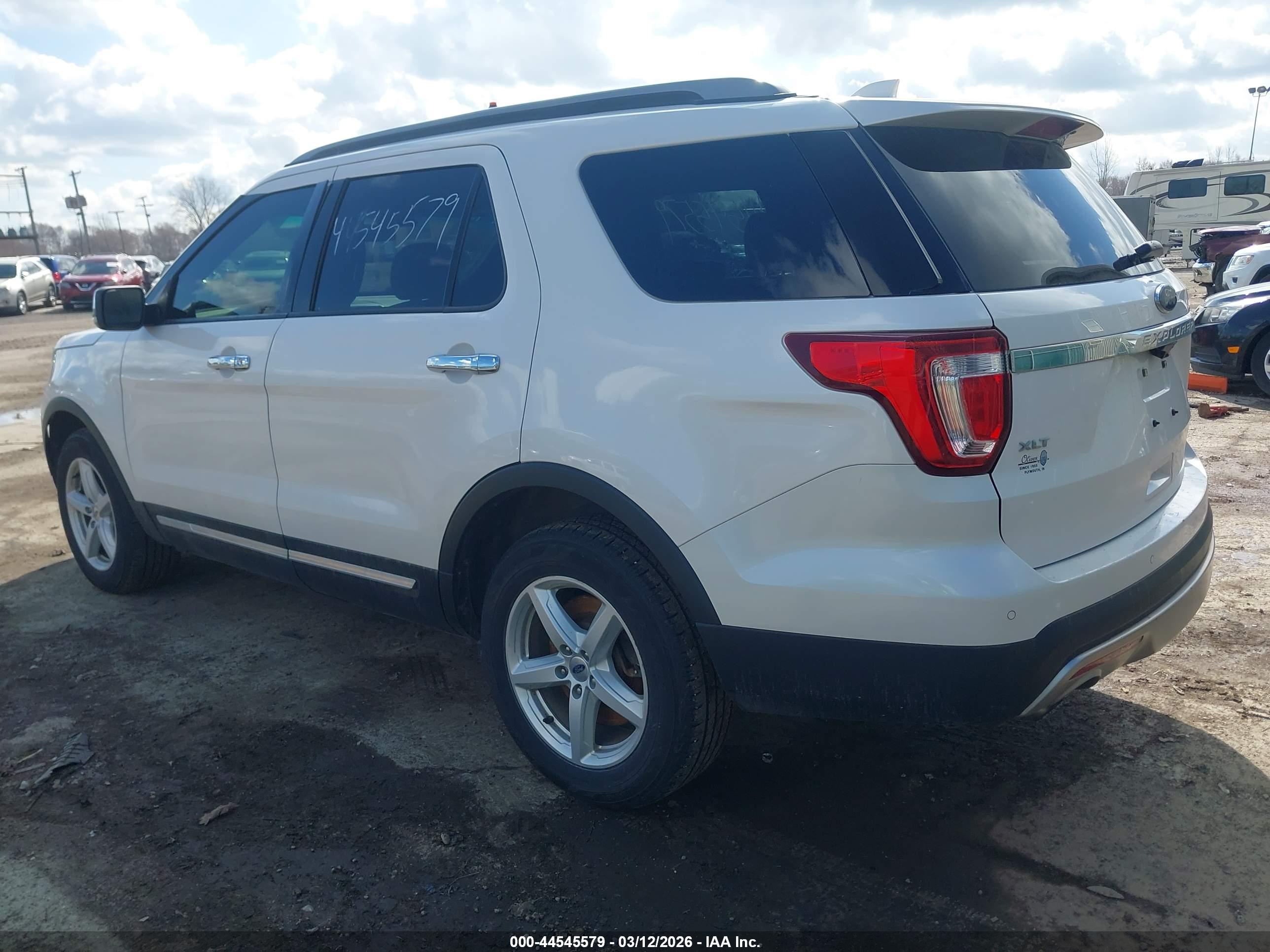 FORD EXPLORER image 3