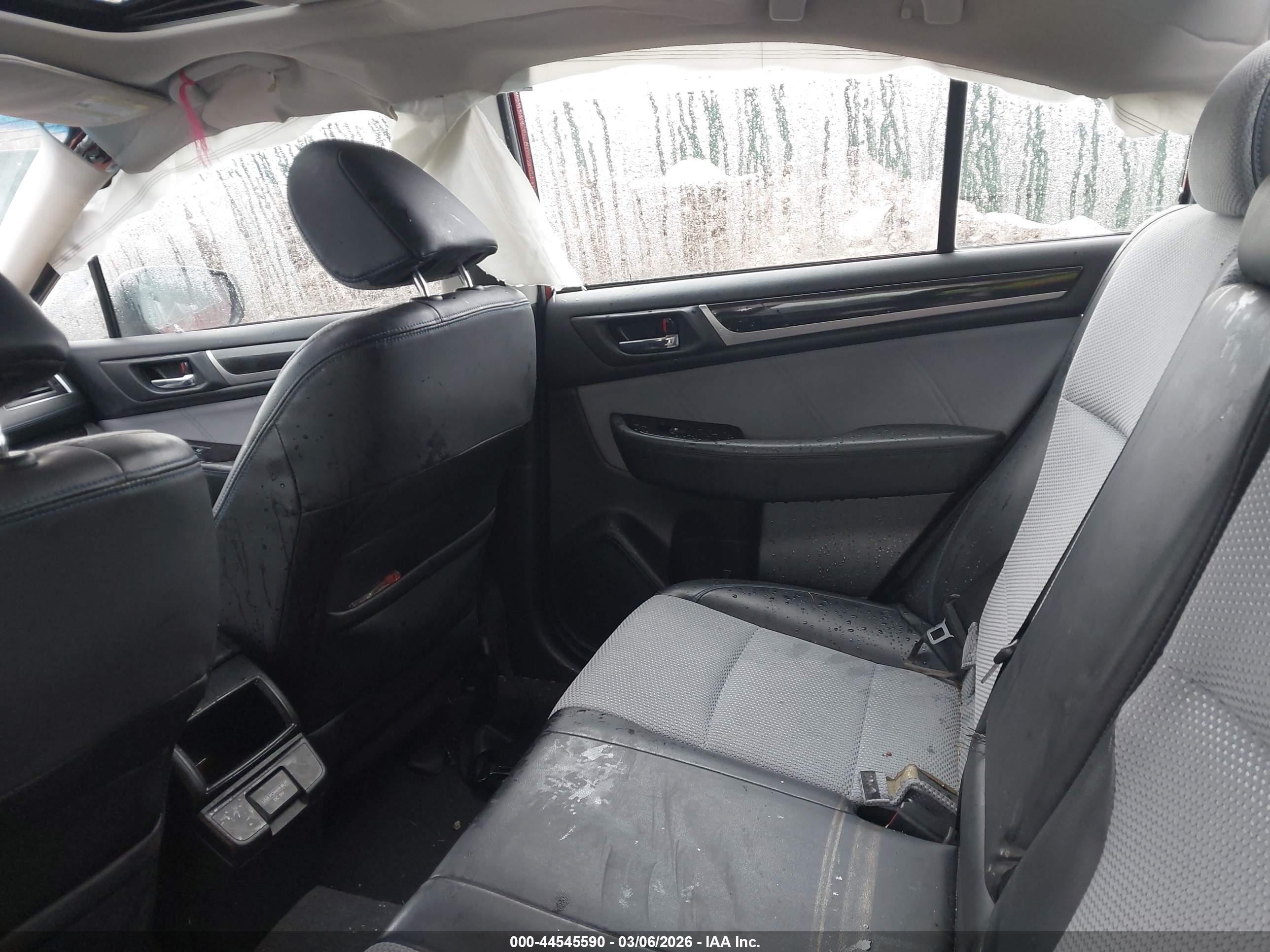 SUBARU LEGACY image 8