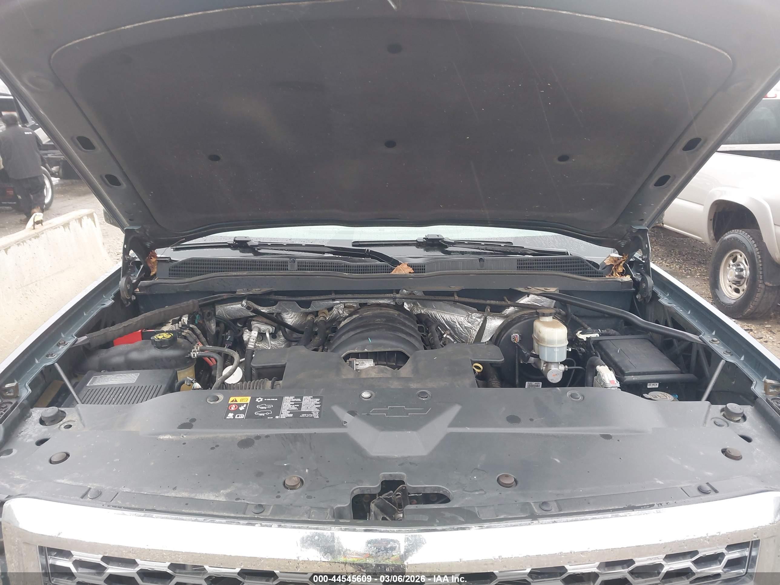 CHEVROLET SILVERADO image 10