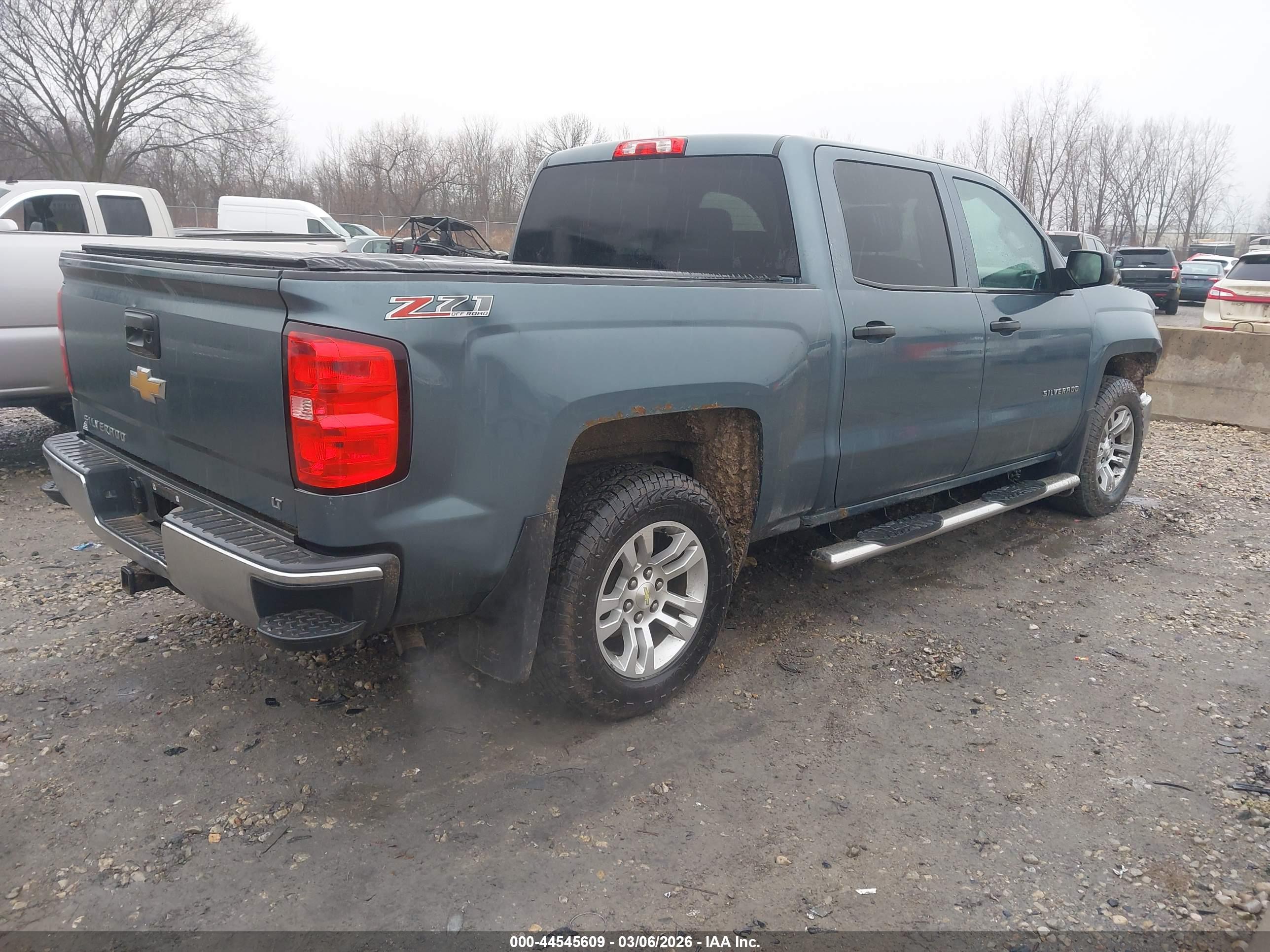 CHEVROLET SILVERADO image 4