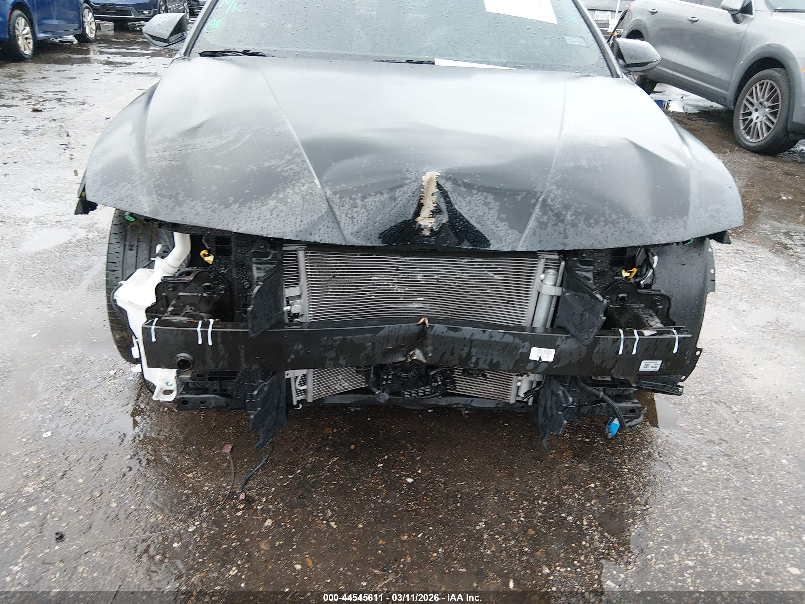 HYUNDAI ELANTRA image 6