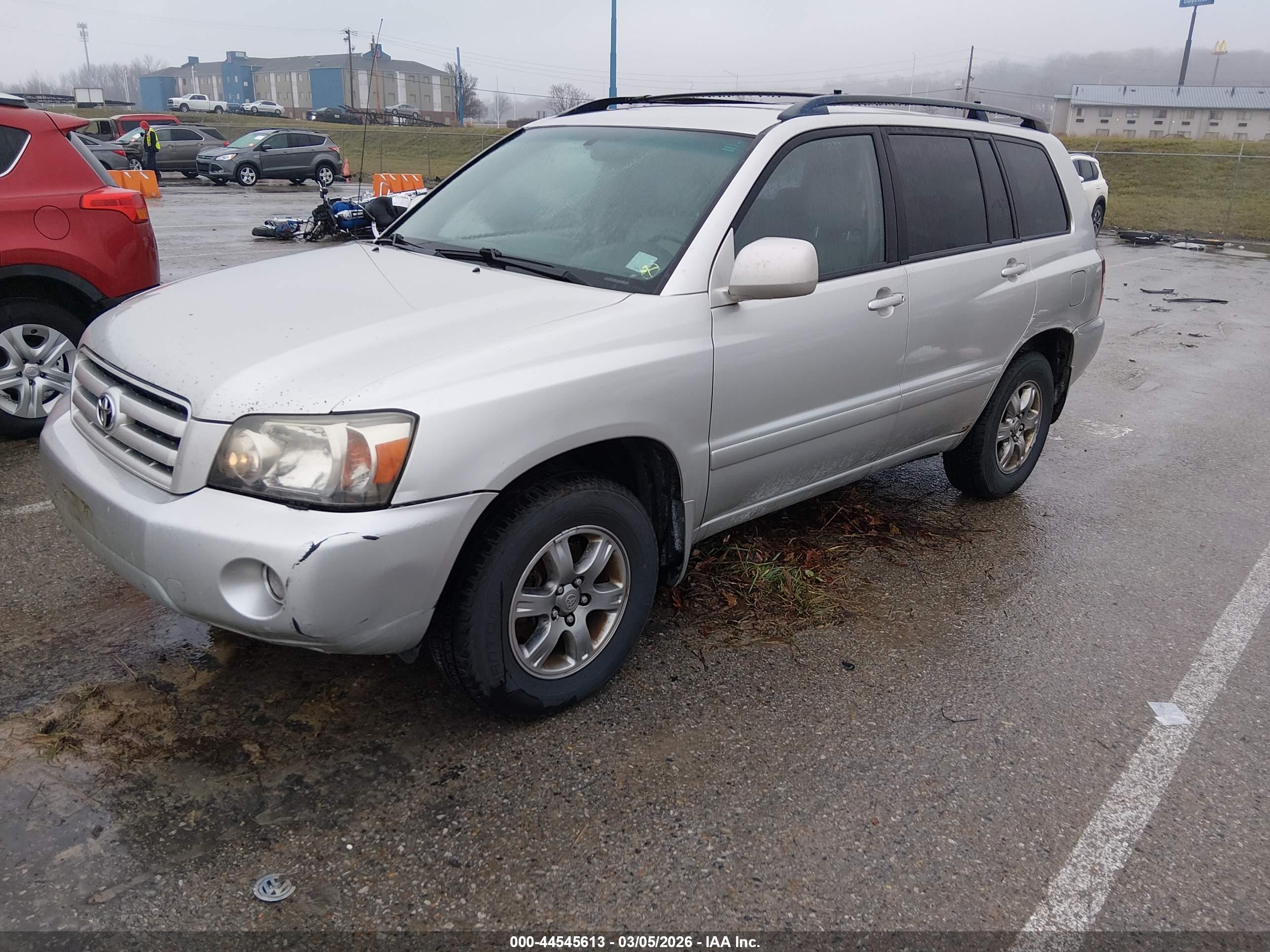 TOYOTA HIGHLANDER image 2
