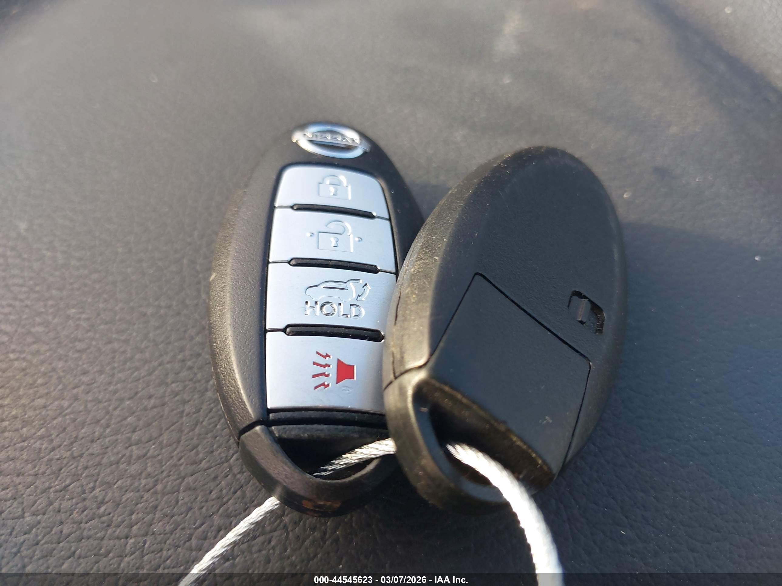 NISSAN ROGUE image 11