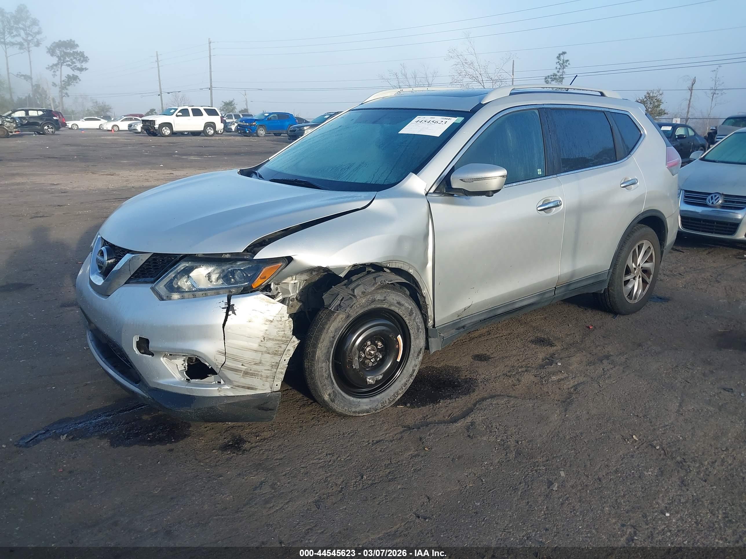 NISSAN ROGUE image 2