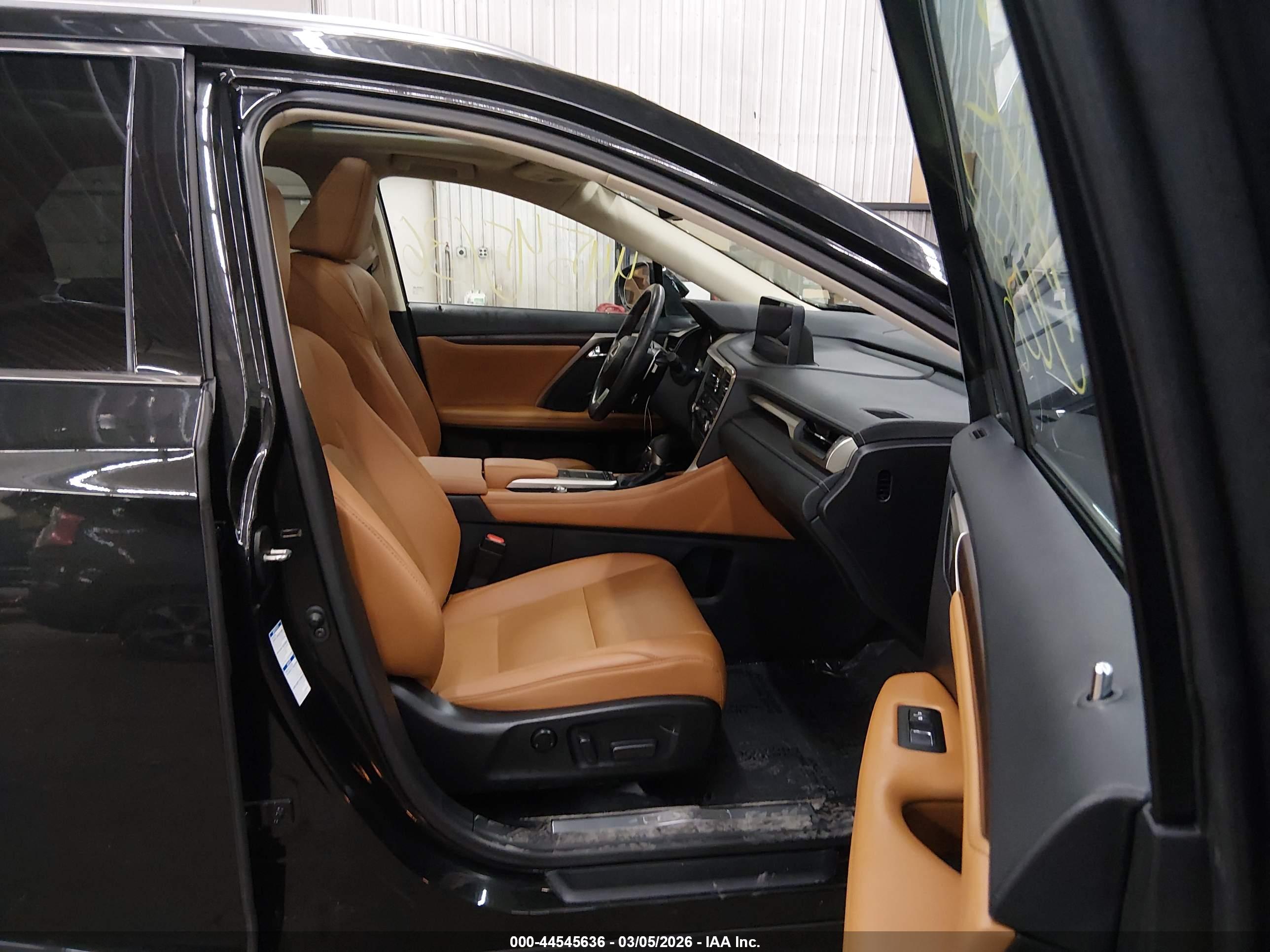 LEXUS RX image 5