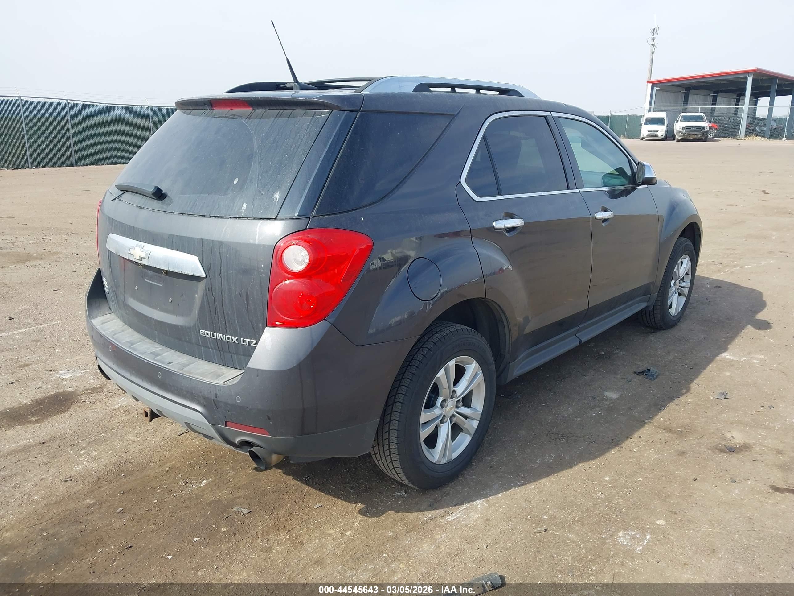 CHEVROLET EQUINOX image 4