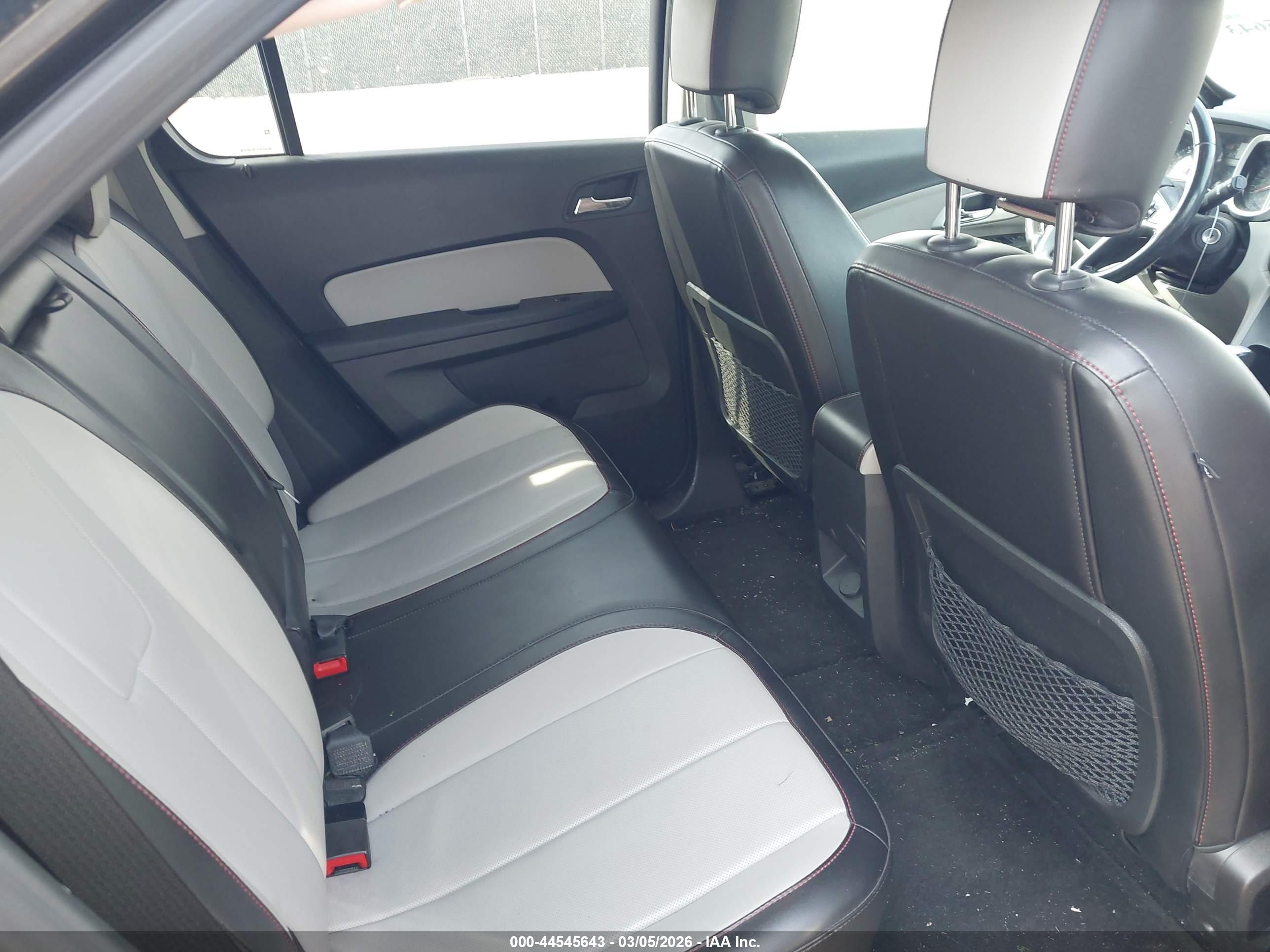 CHEVROLET EQUINOX image 8