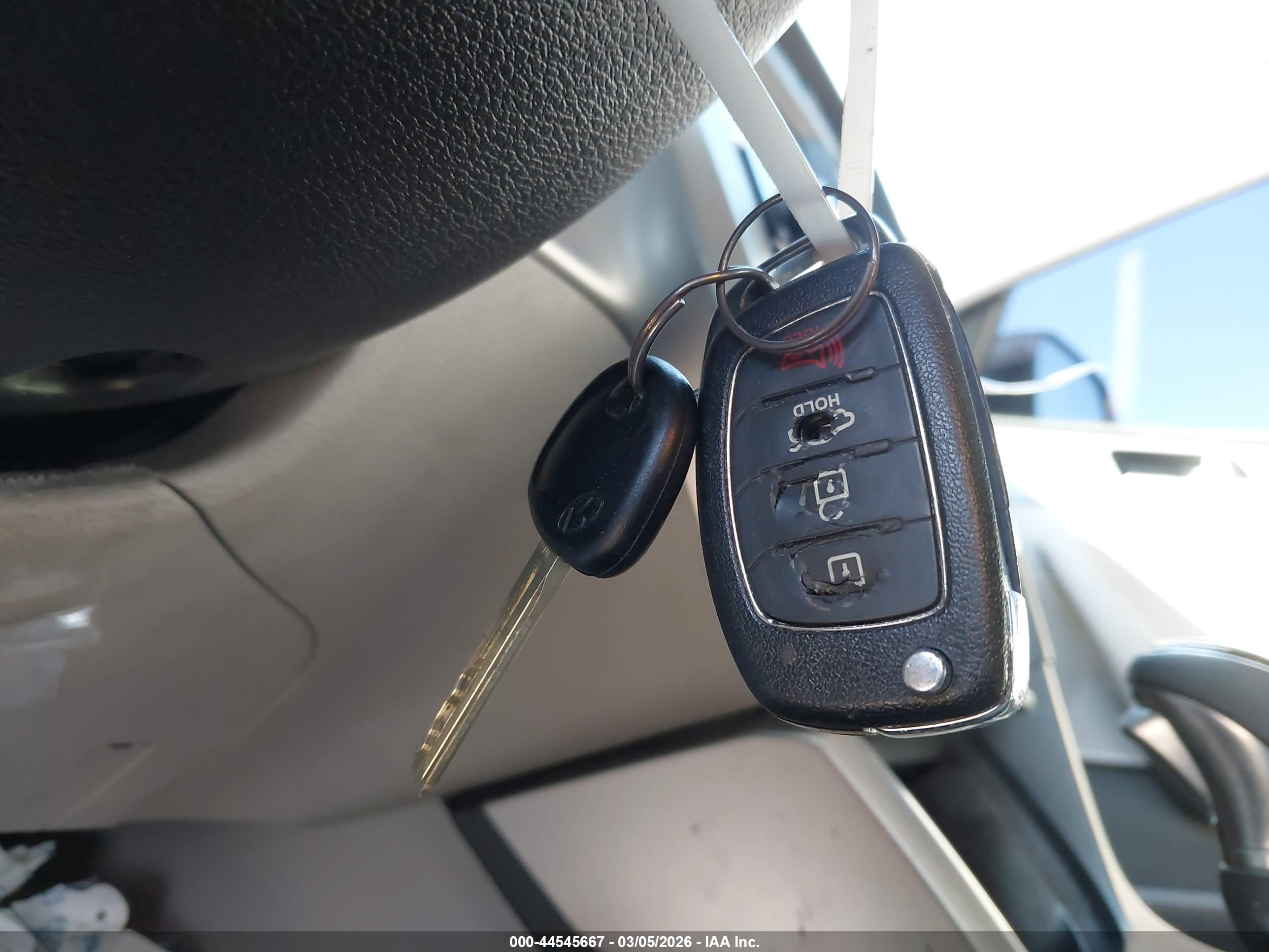 HYUNDAI SONATA image 11