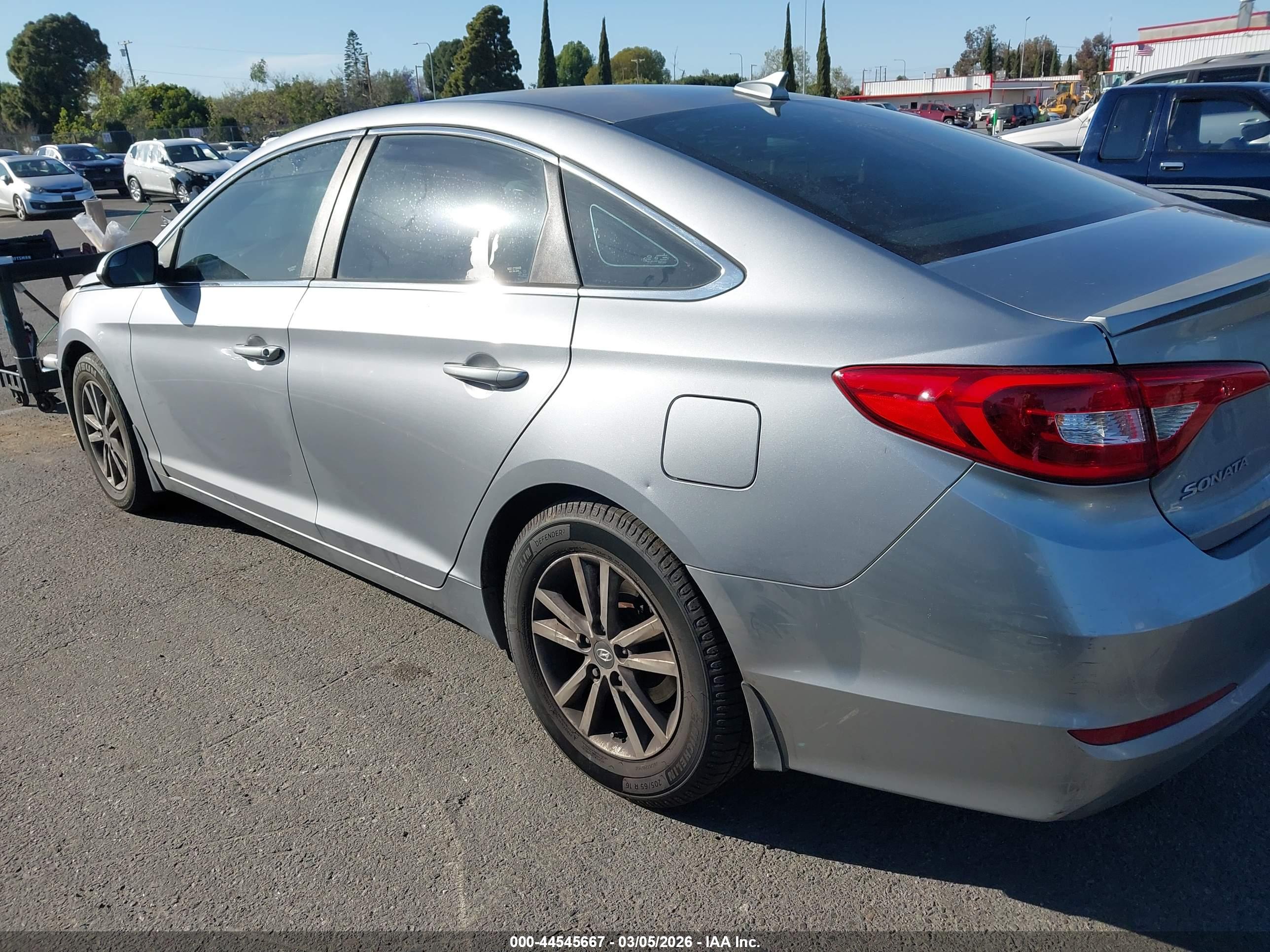 HYUNDAI SONATA image 3