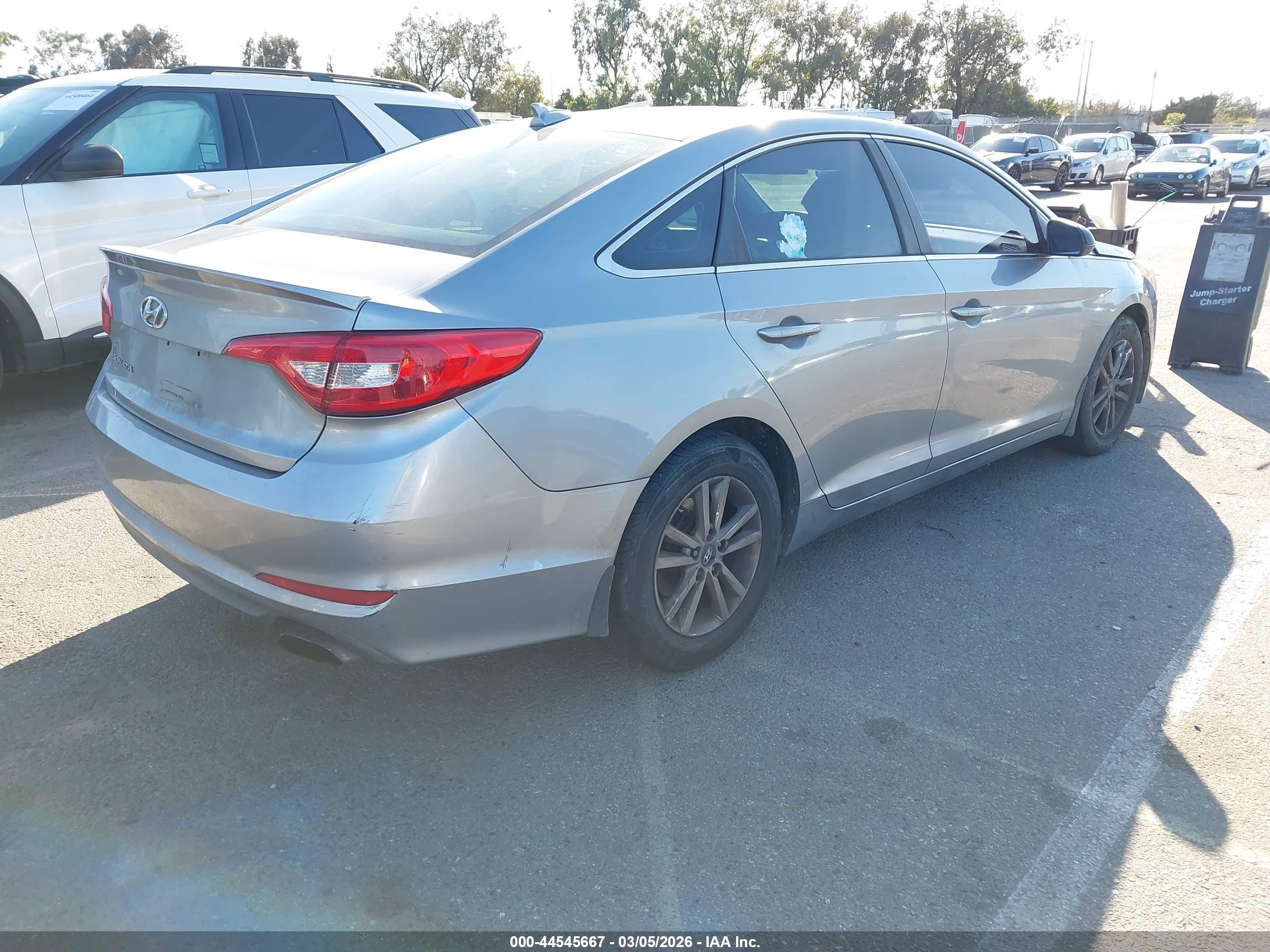 HYUNDAI SONATA image 4
