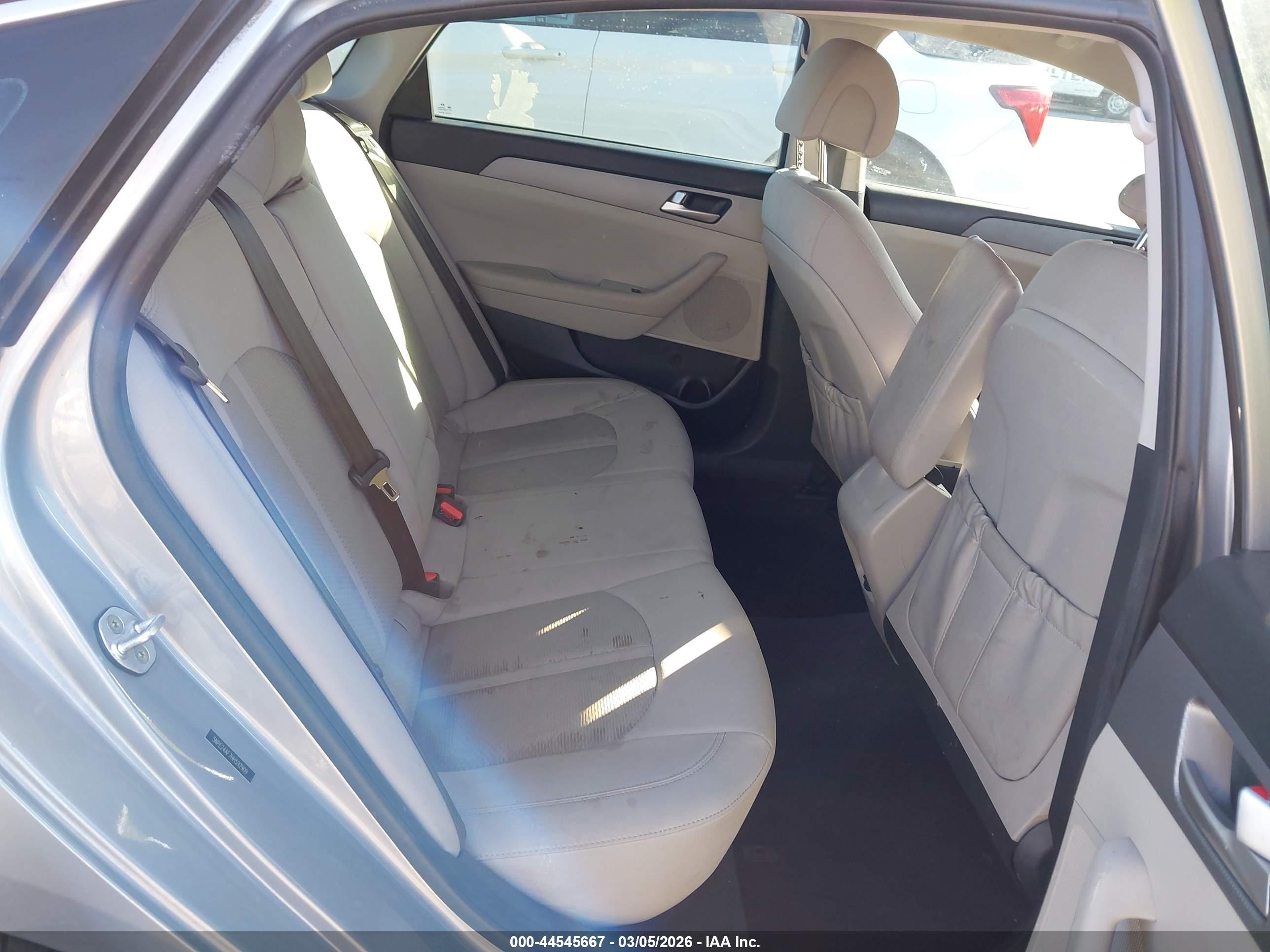 HYUNDAI SONATA image 8
