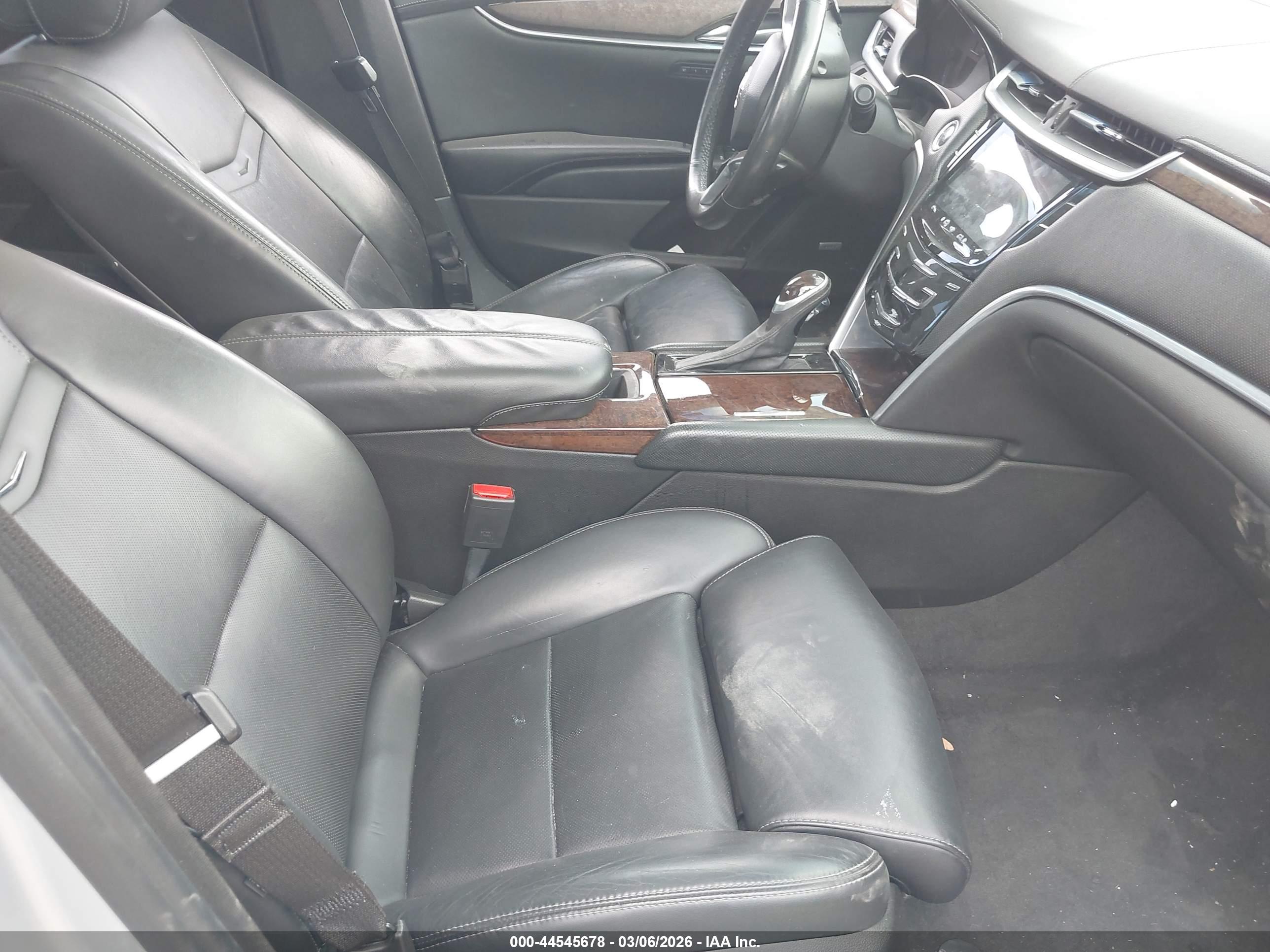 CADILLAC XTS image 5