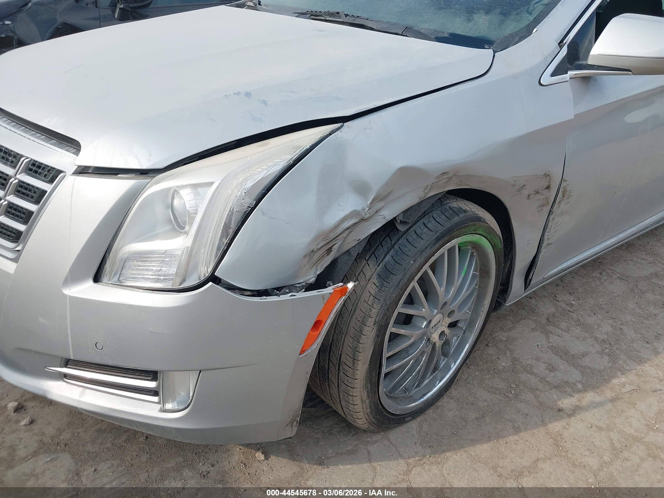 CADILLAC XTS image 6
