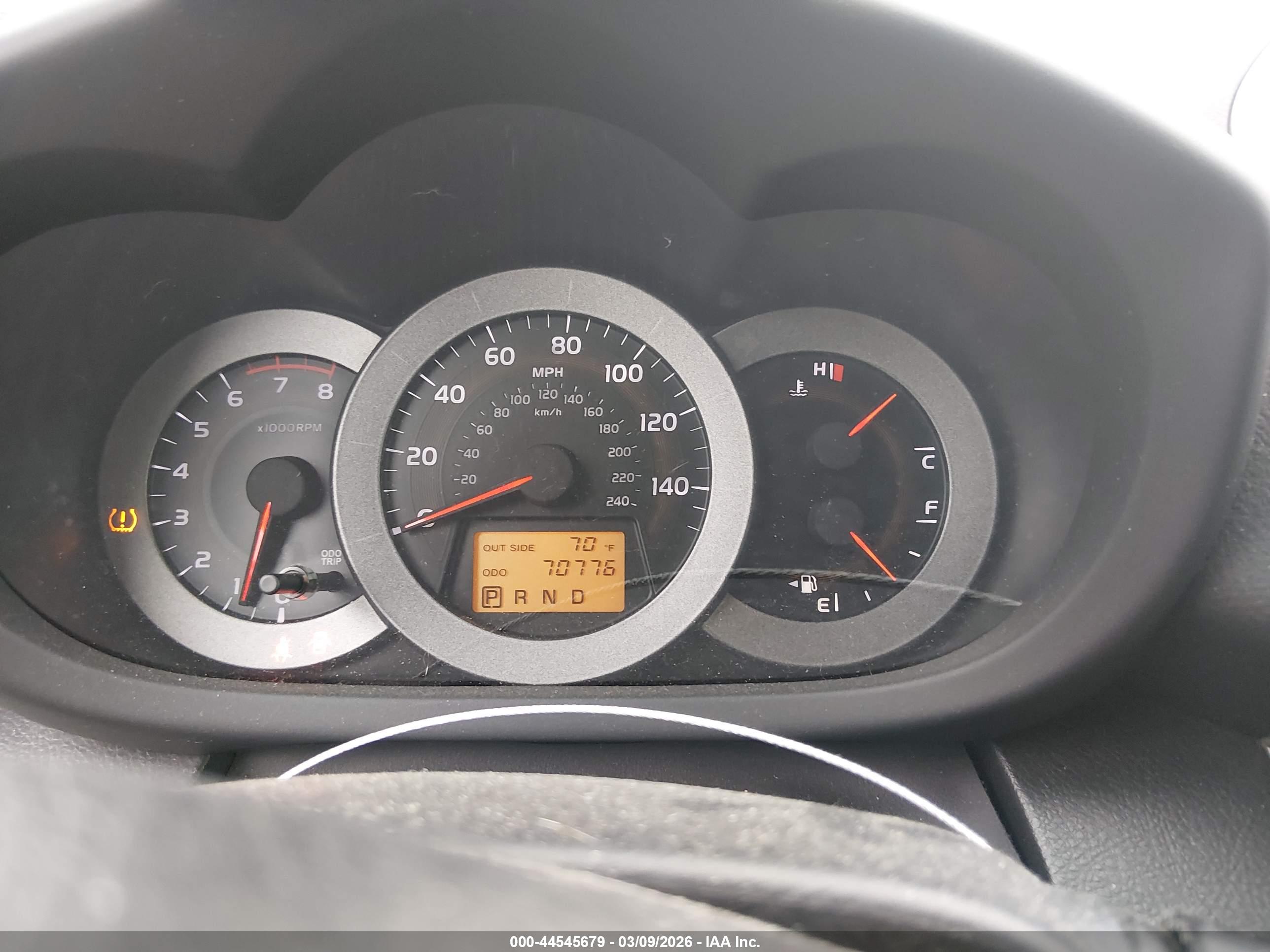 TOYOTA RAV4 image 7