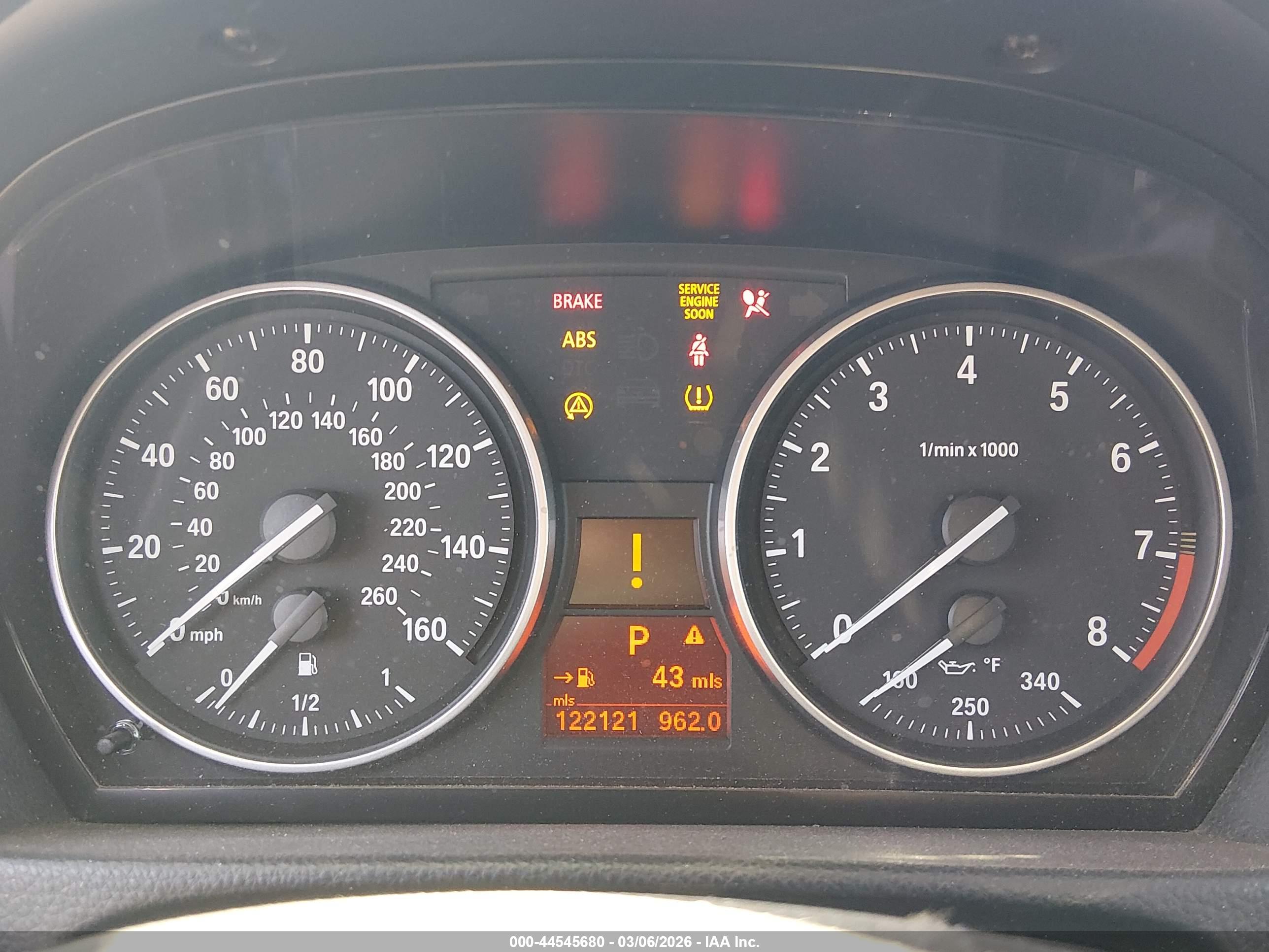 BMW 335I image 7