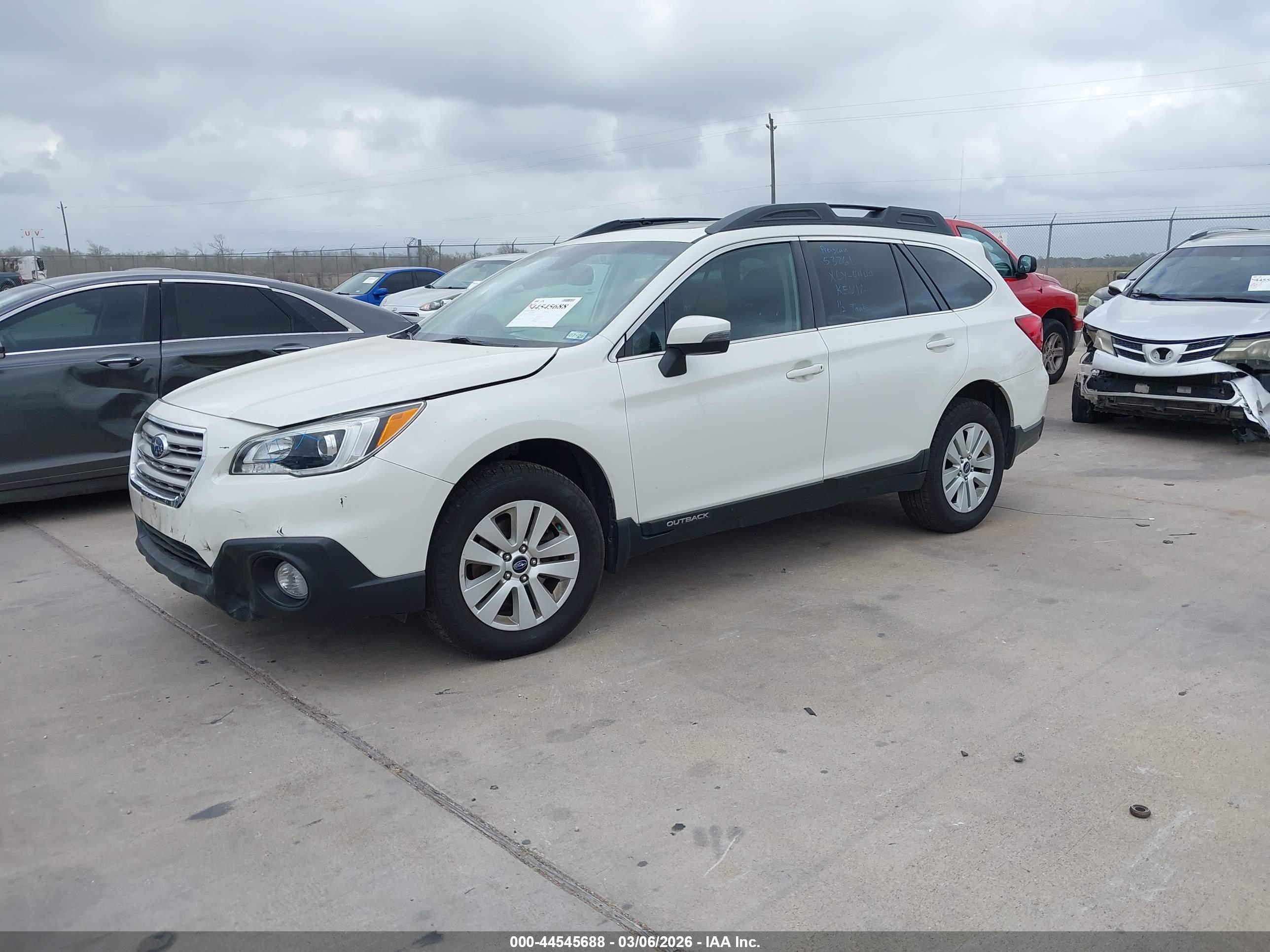 SUBARU OUTBACK image 2