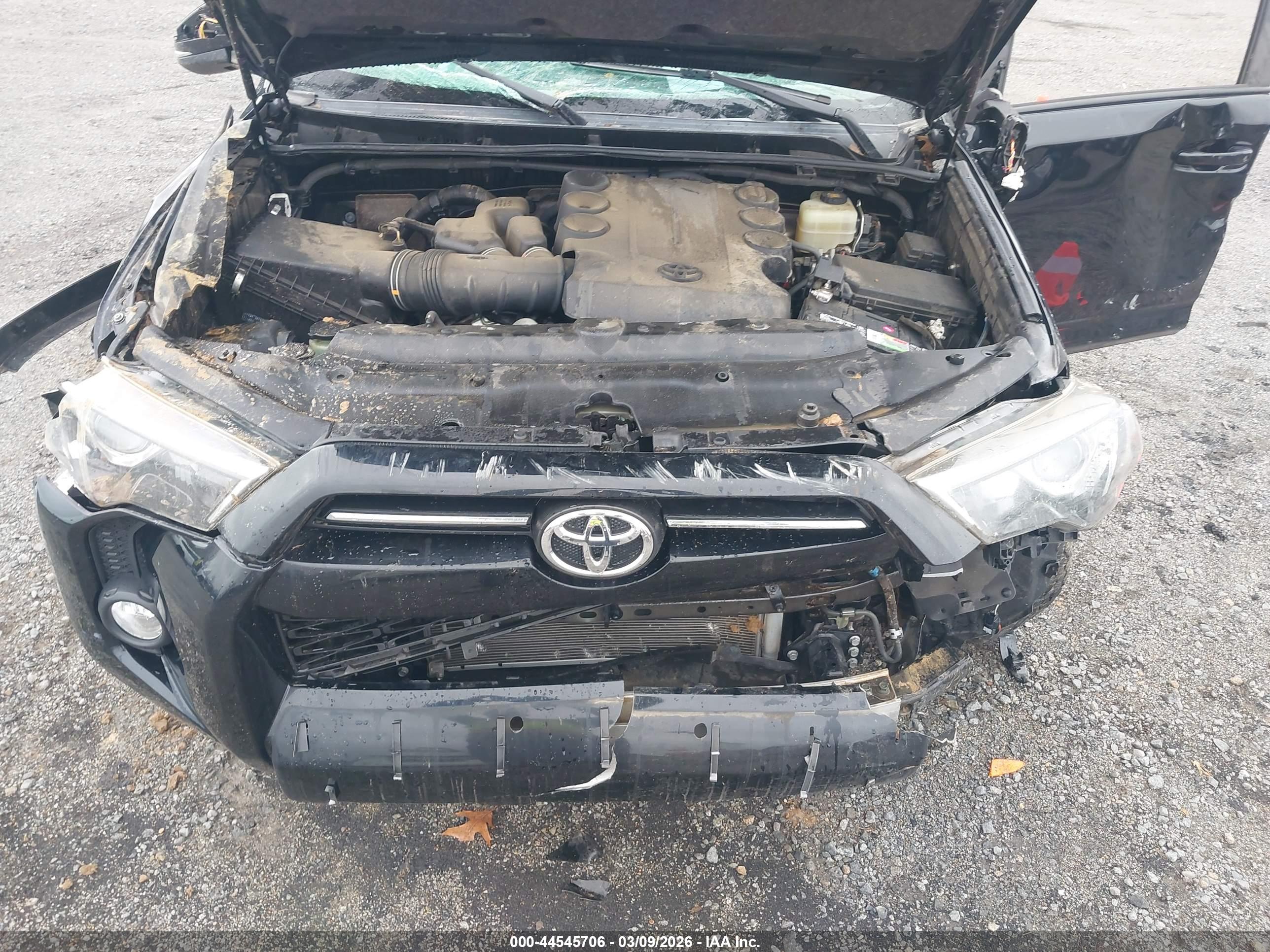 TOYOTA 4RUNNER image 10