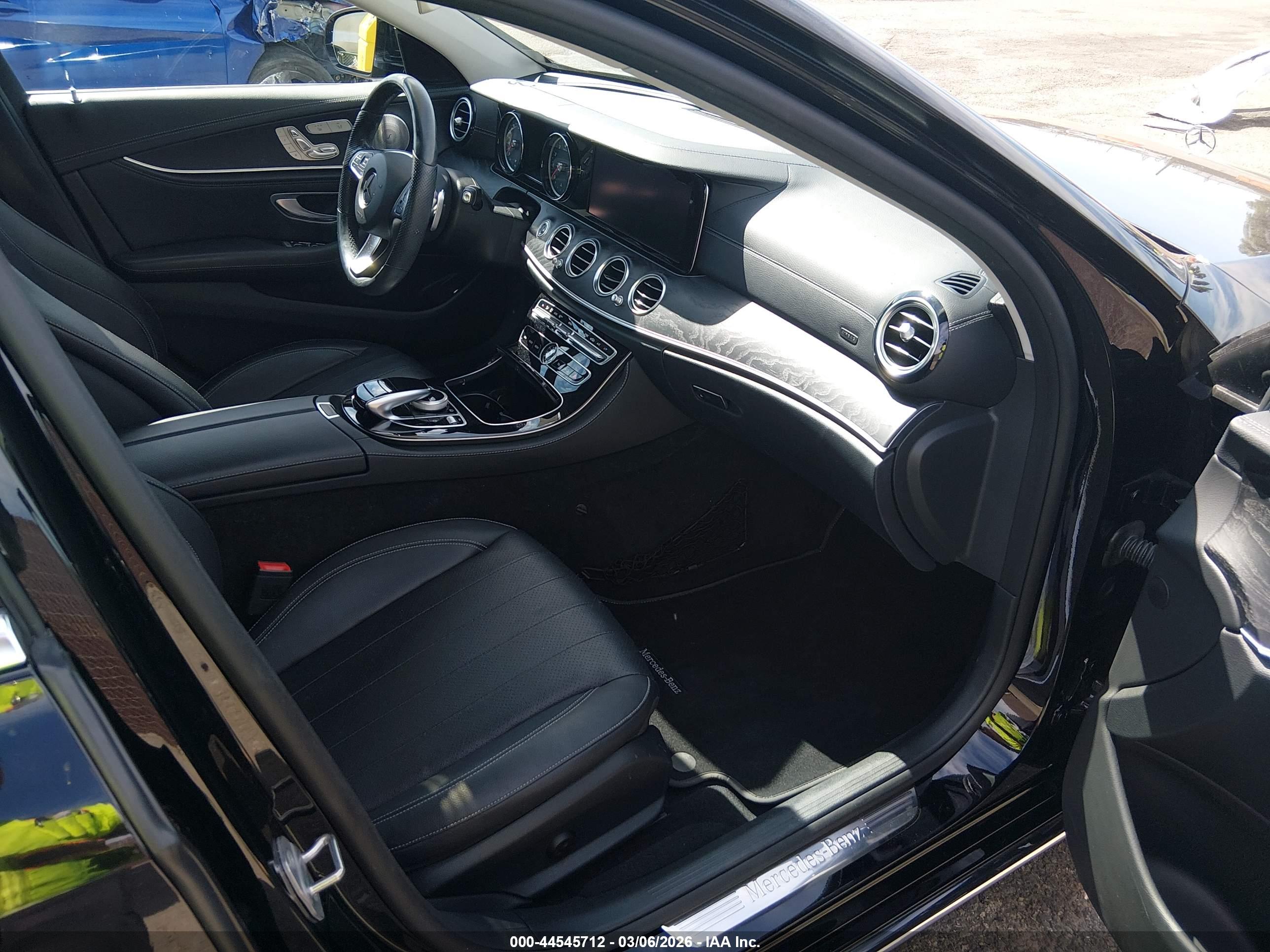 MERCEDES-BENZ E image 5