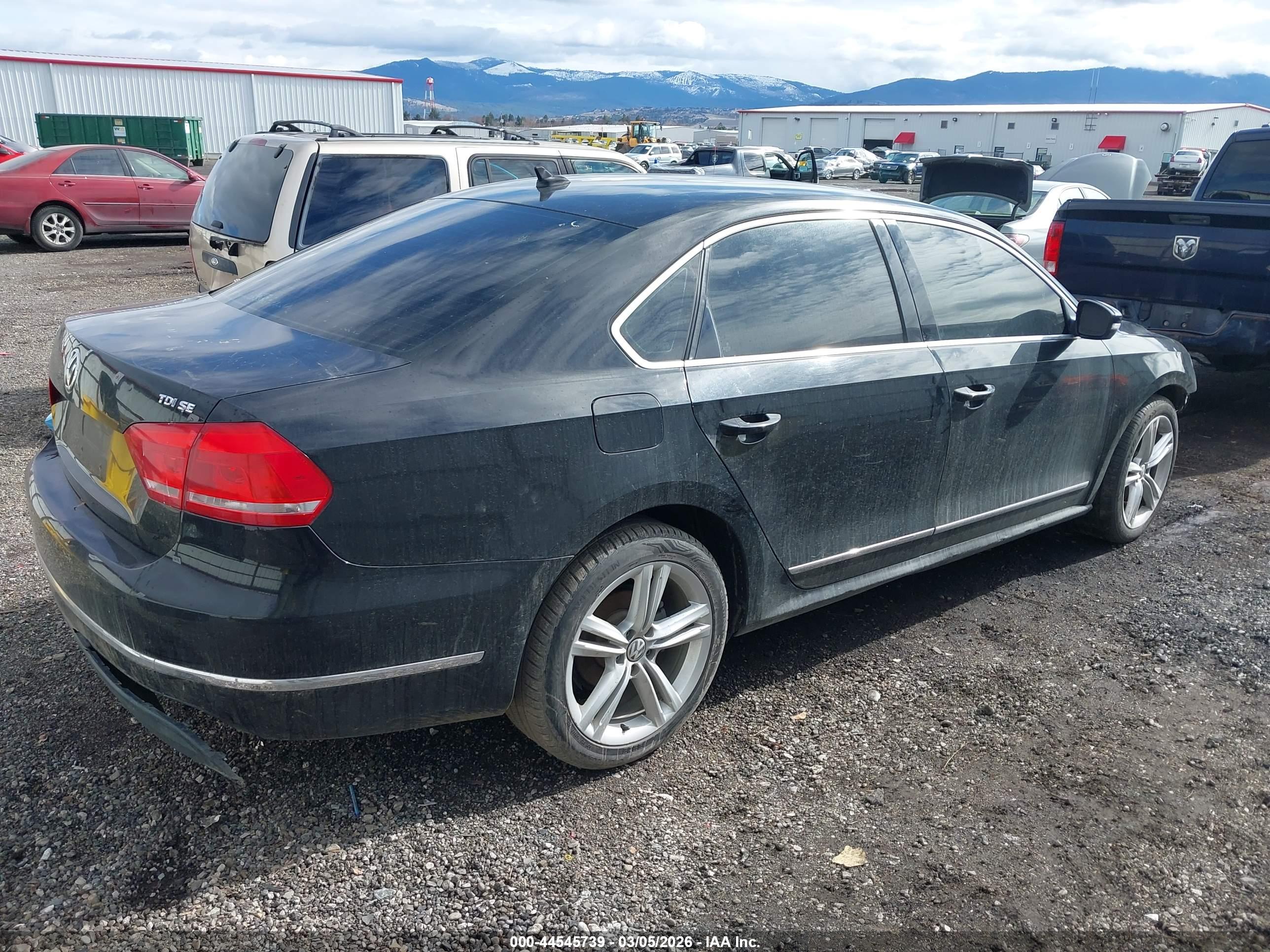 VOLKSWAGEN PASSAT image 4