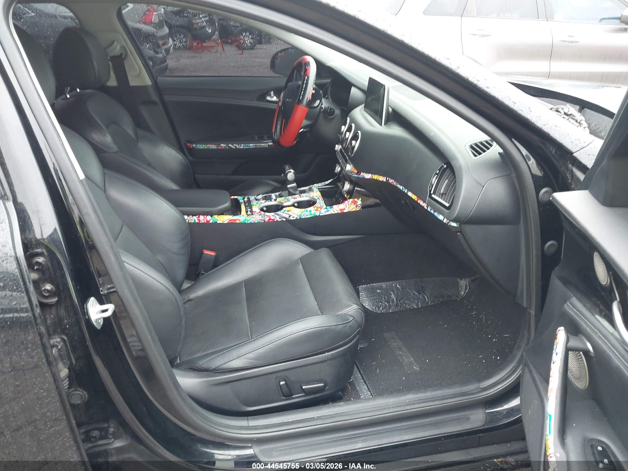 KIA STINGER image 5