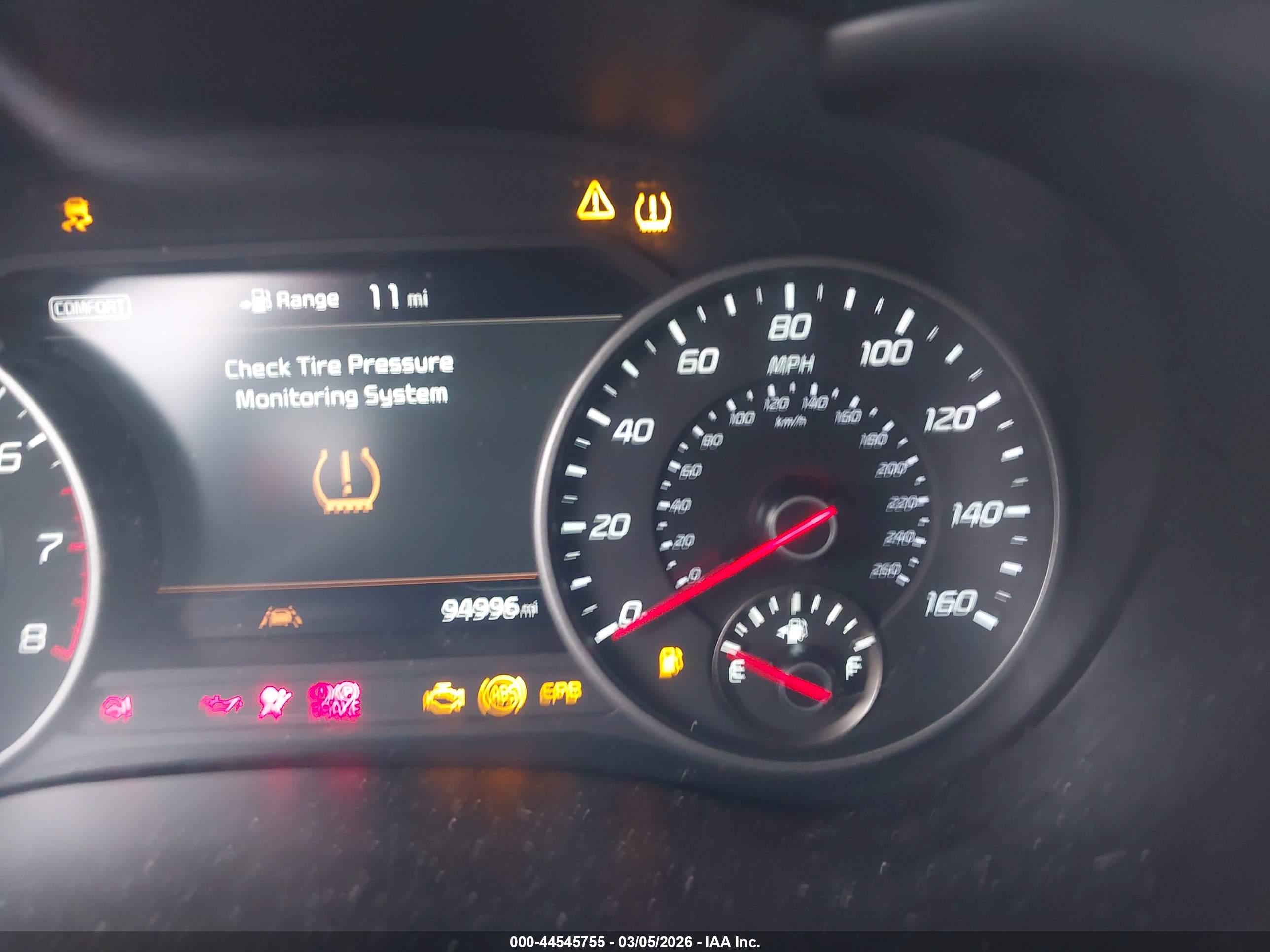 KIA STINGER image 7