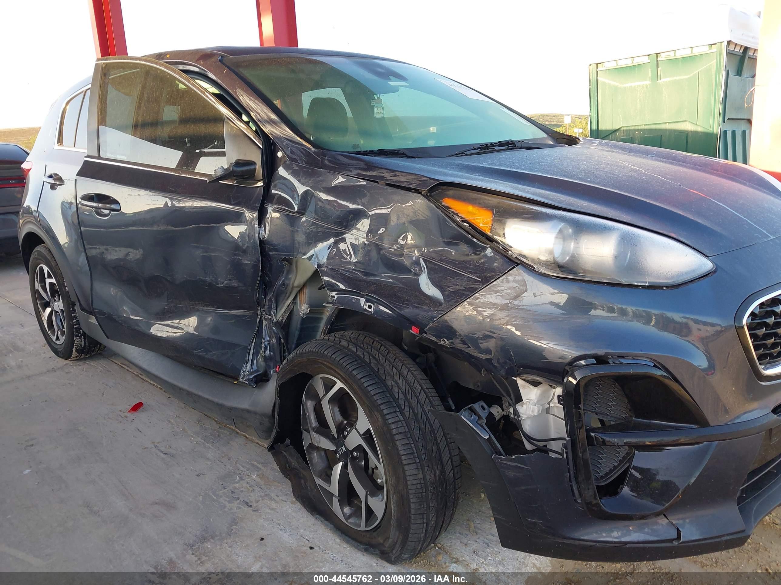 KIA SPORTAGE image 6