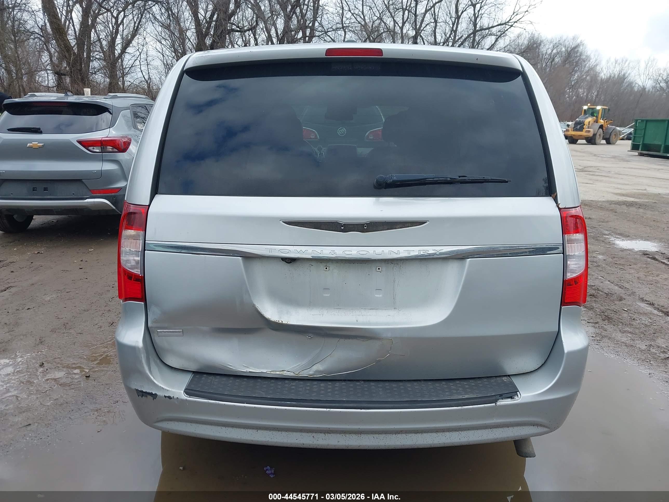 CHRYSLER TOWN image 6