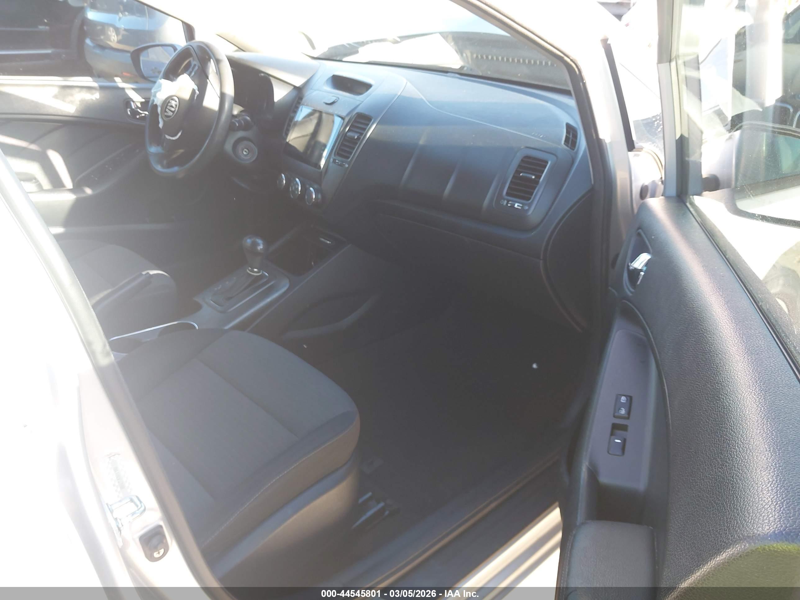 KIA FORTE image 5