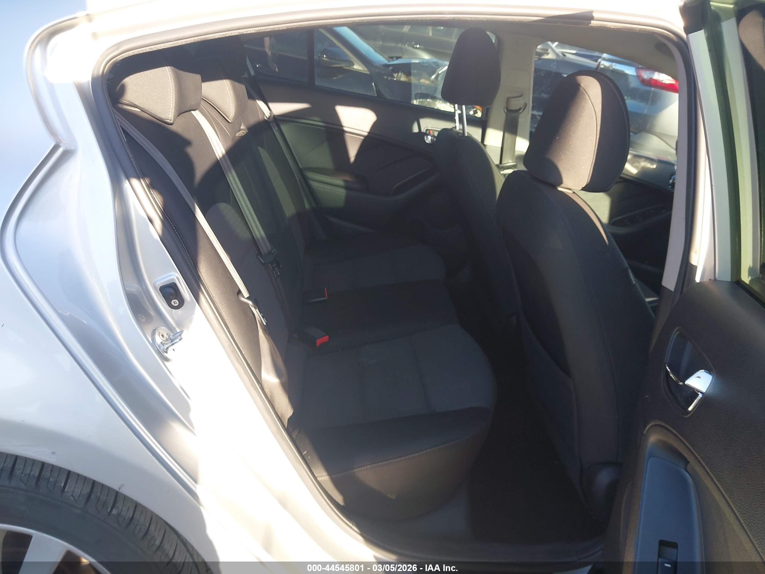 KIA FORTE image 8