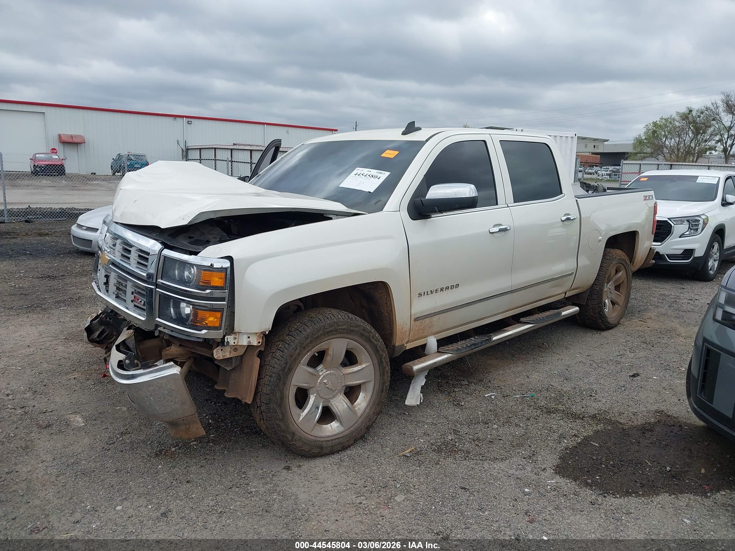 CHEVROLET SILVERADO image 2