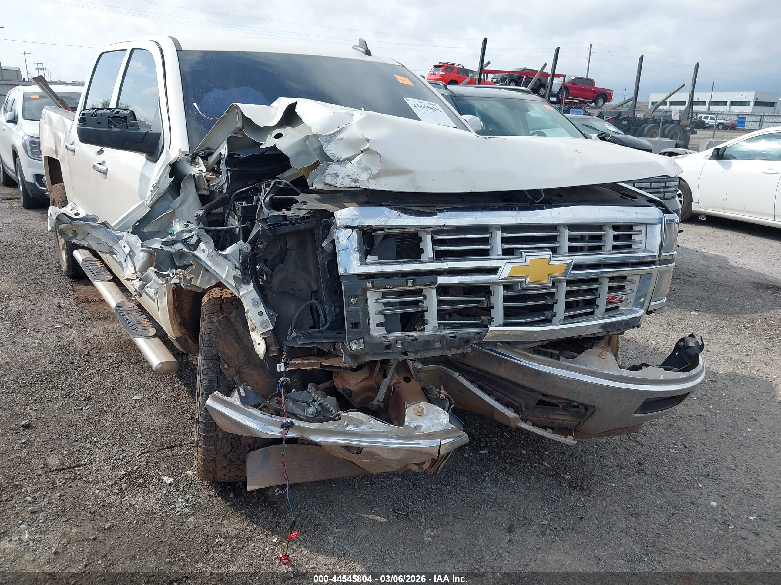 CHEVROLET SILVERADO image 6