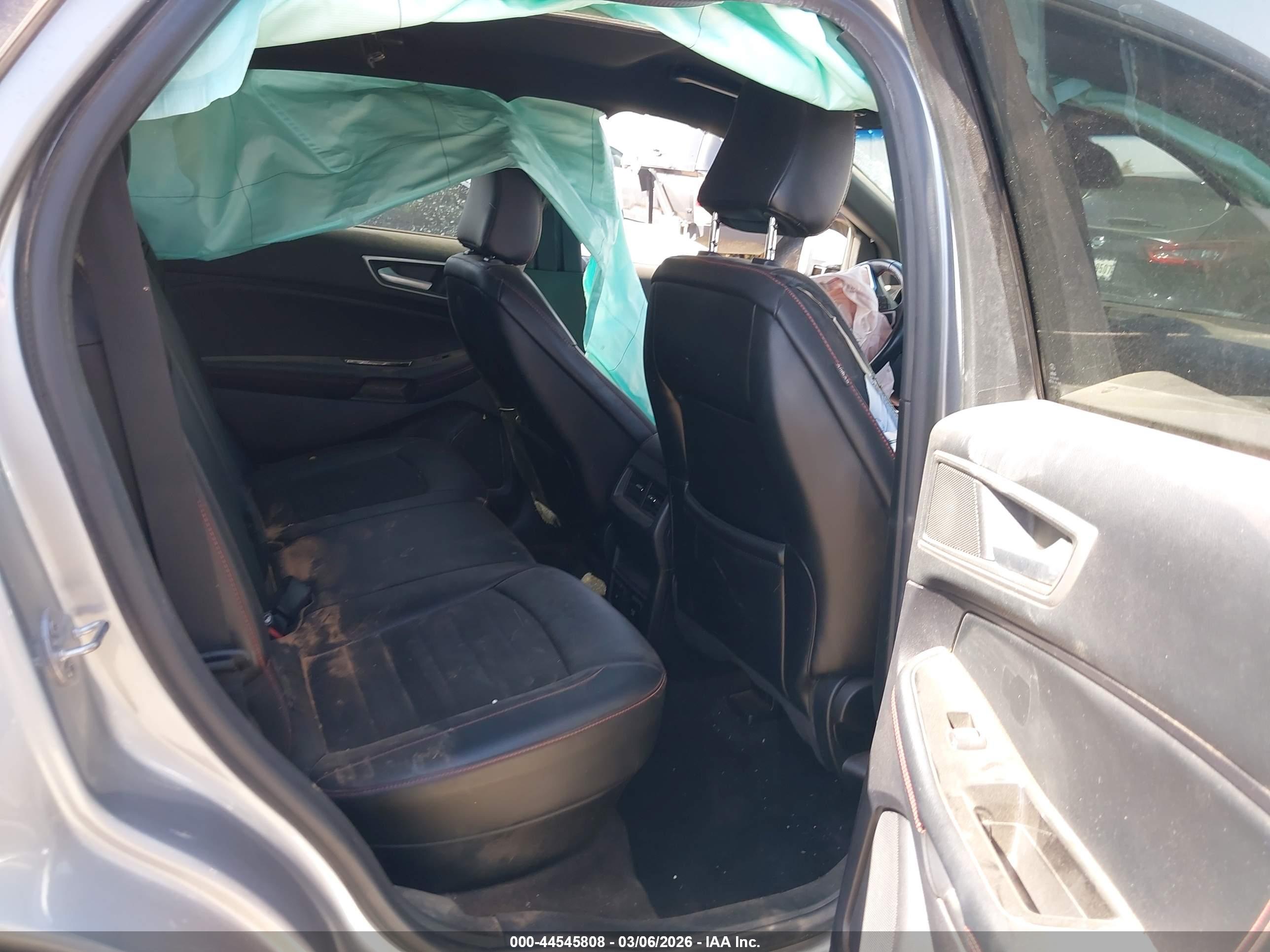 FORD EDGE image 8