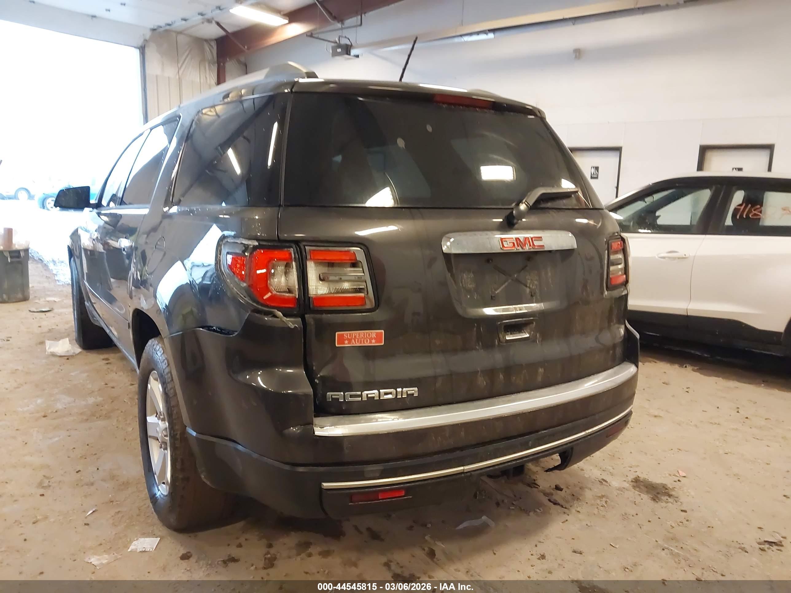 GMC ACADIA image 6