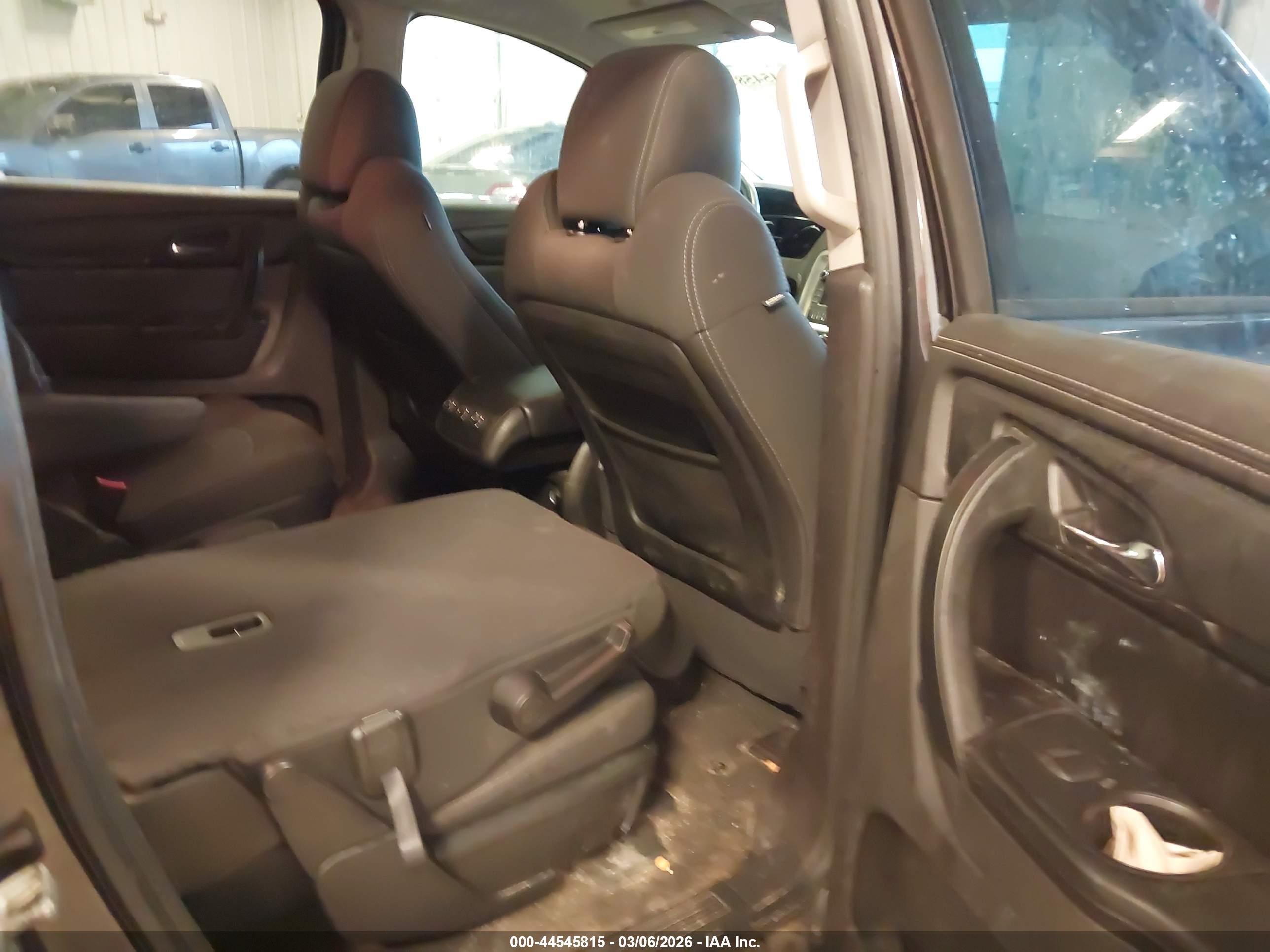GMC ACADIA image 8