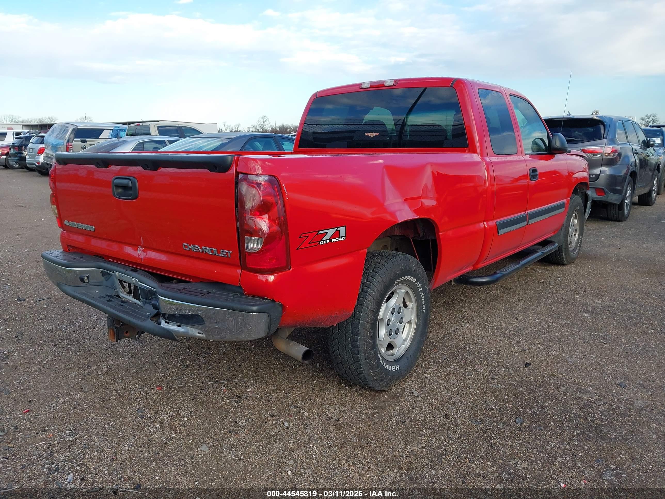 CHEVROLET SILVERADO image 4