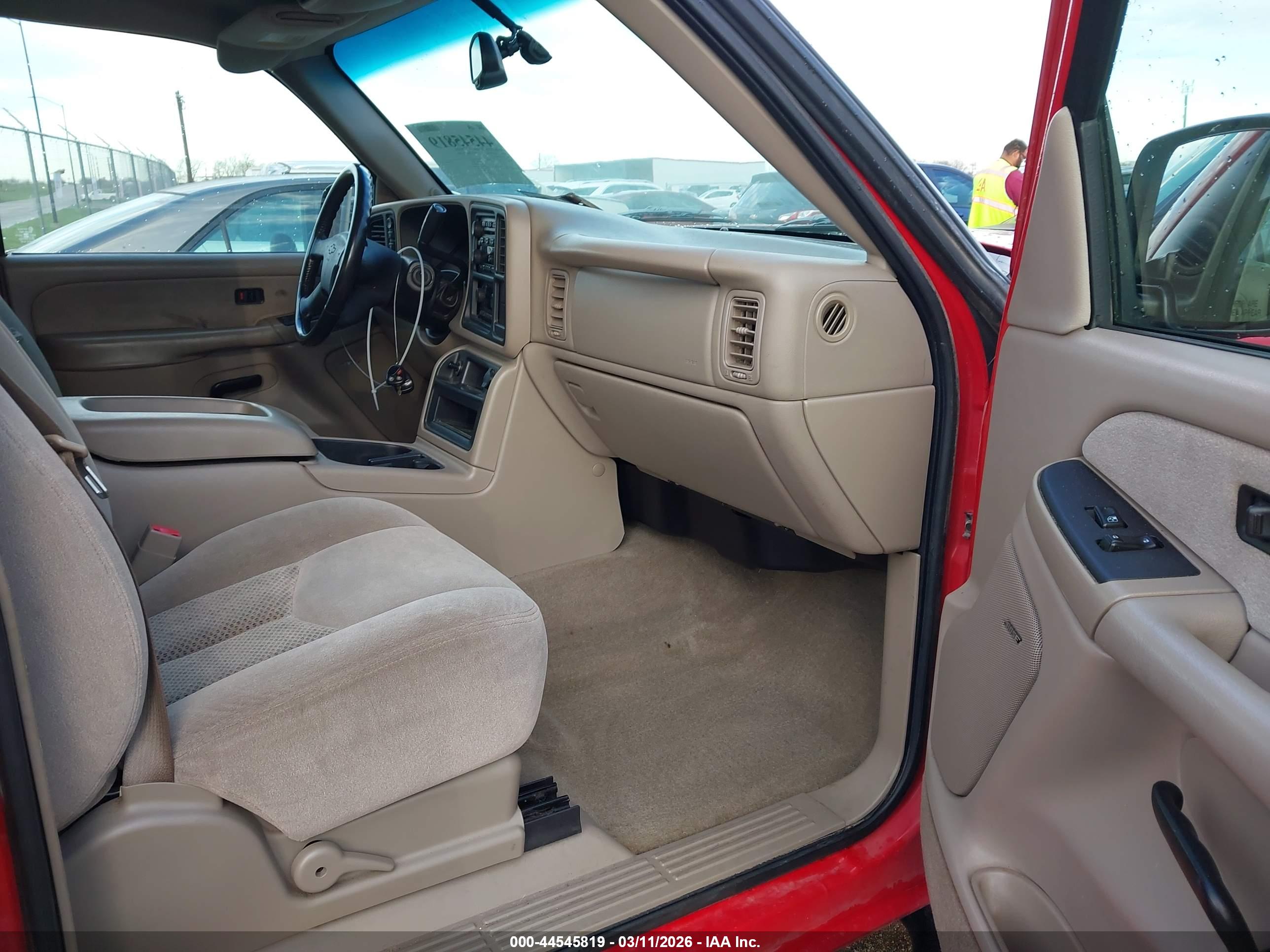 CHEVROLET SILVERADO image 5