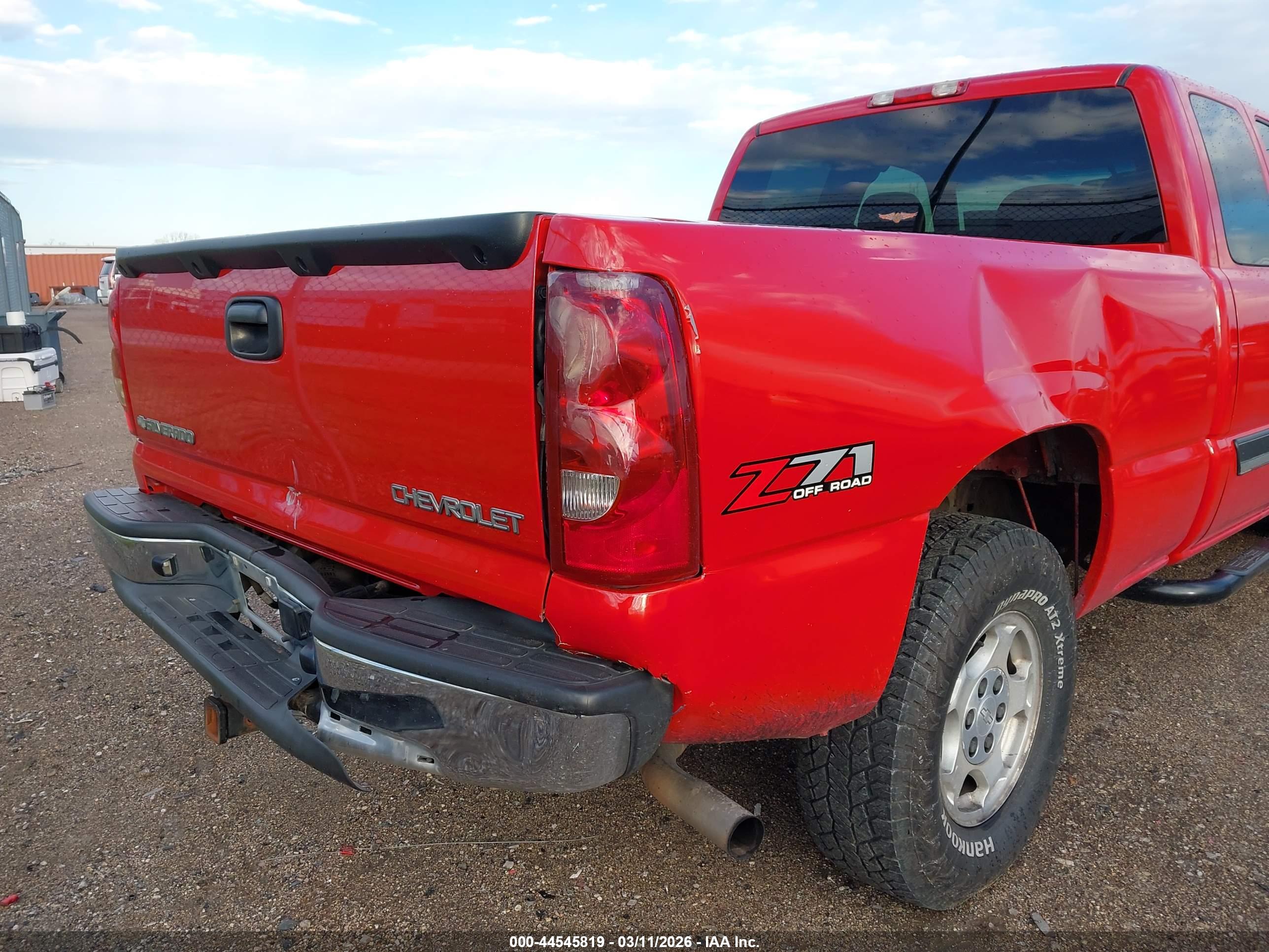 CHEVROLET SILVERADO image 6