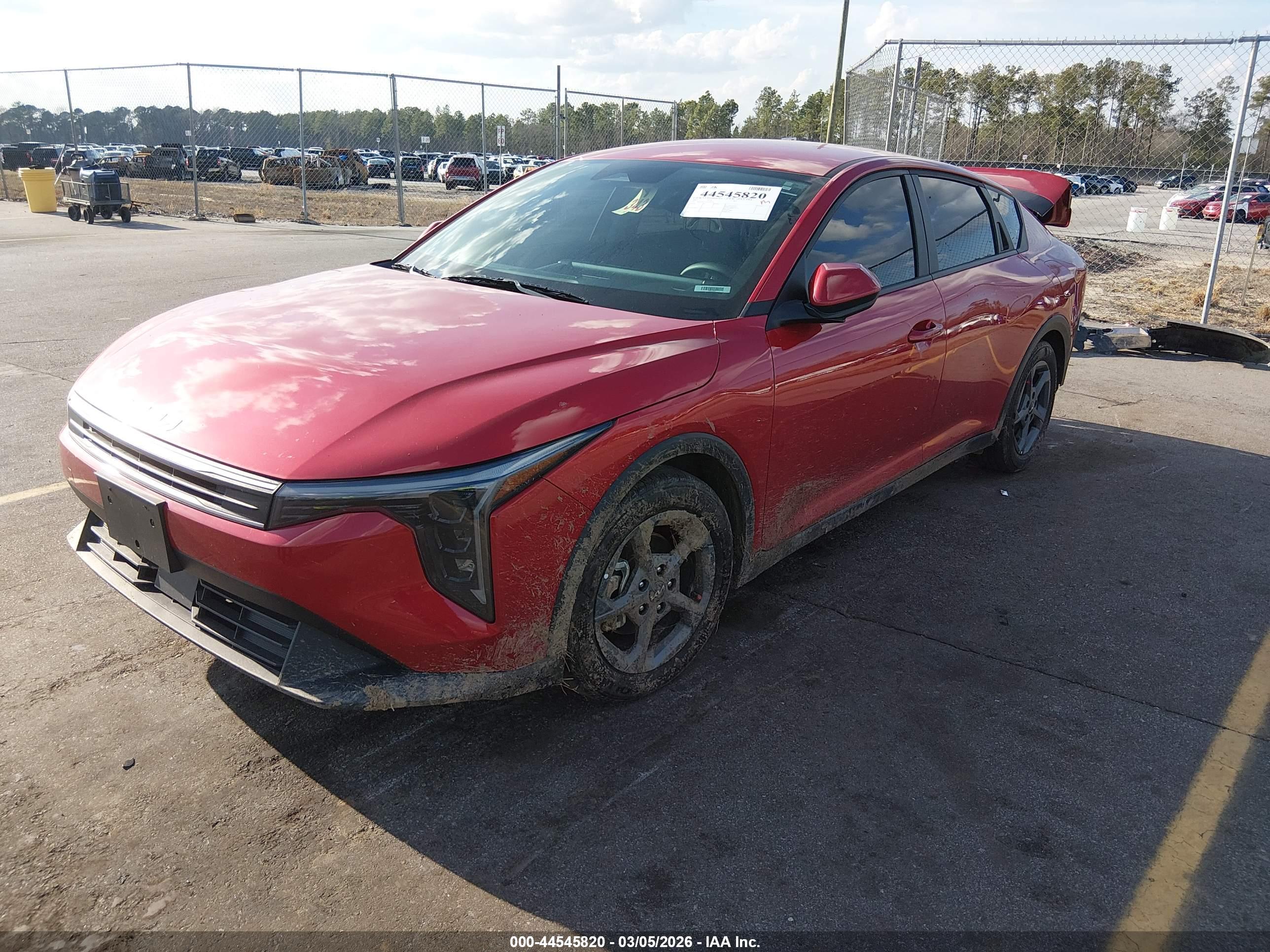 KIA K4 image 2